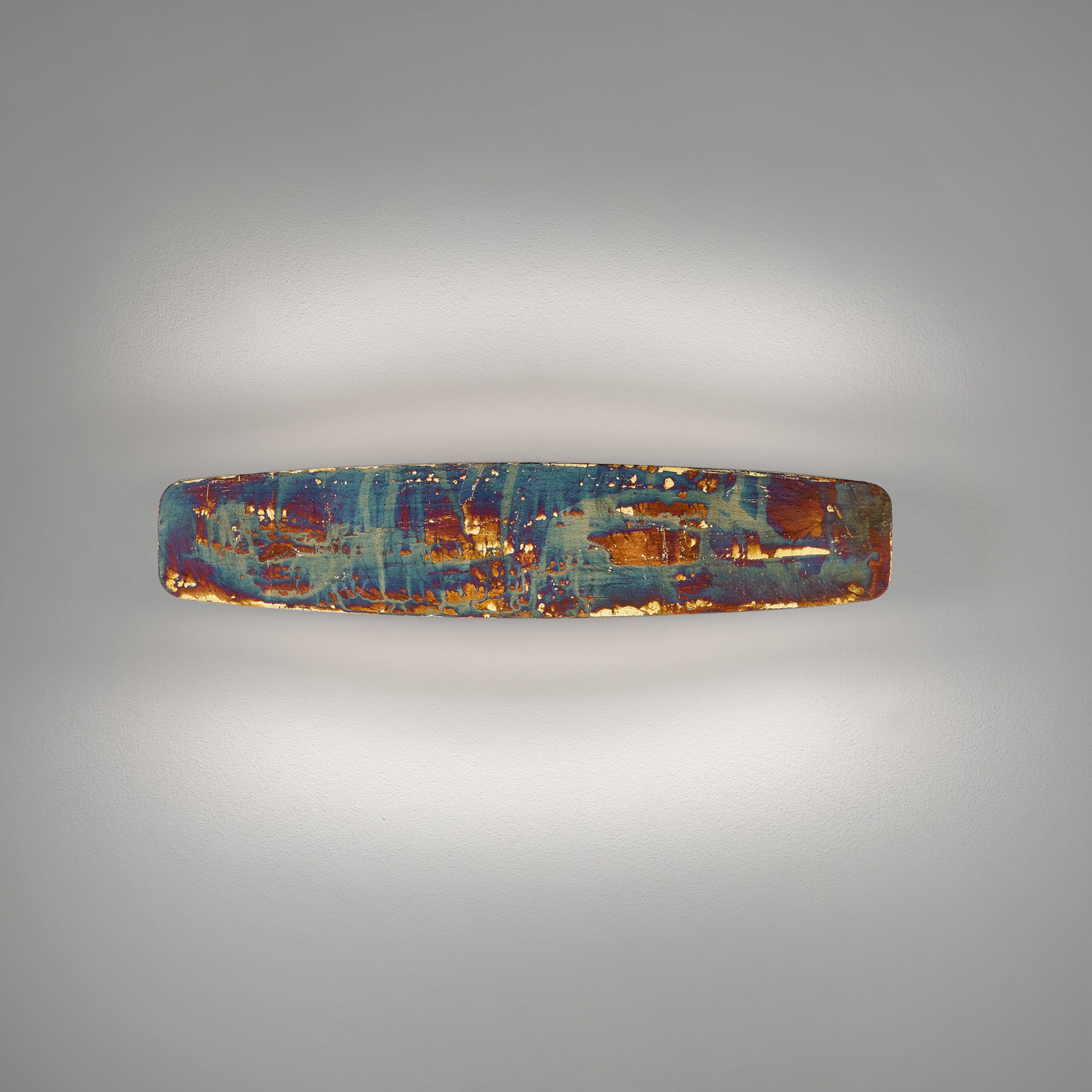 Quitani, applique murale LED Persida, métal martelé, doré