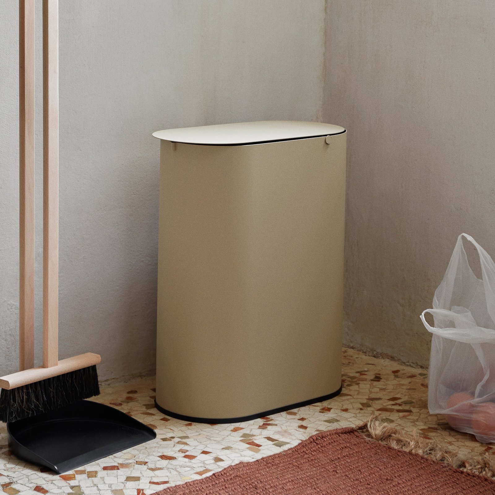 ferm LIVING Poubelle Enkel, beige, seau intérieur, 19 litres