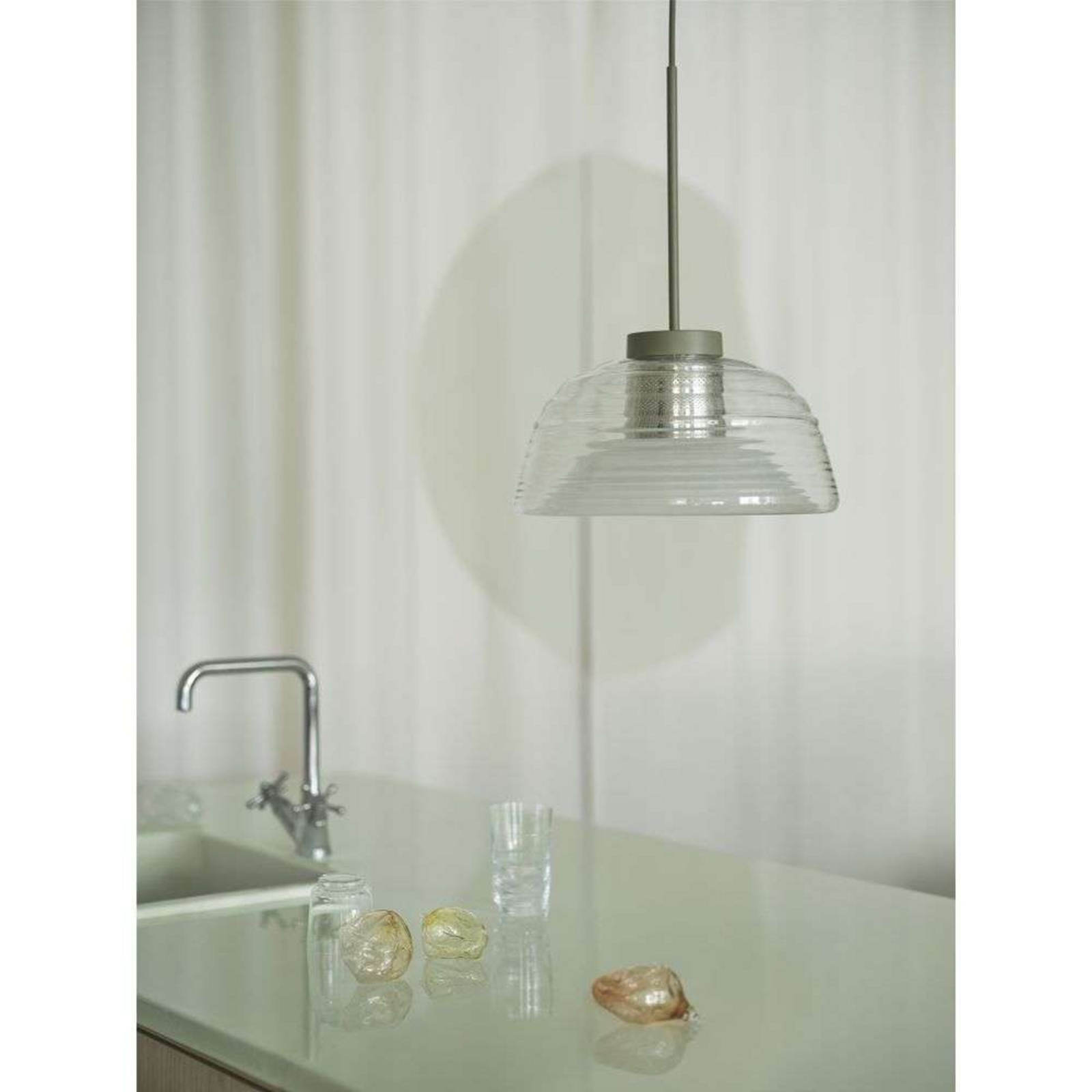 Two-Layer Taklampa Oliven - Muuto