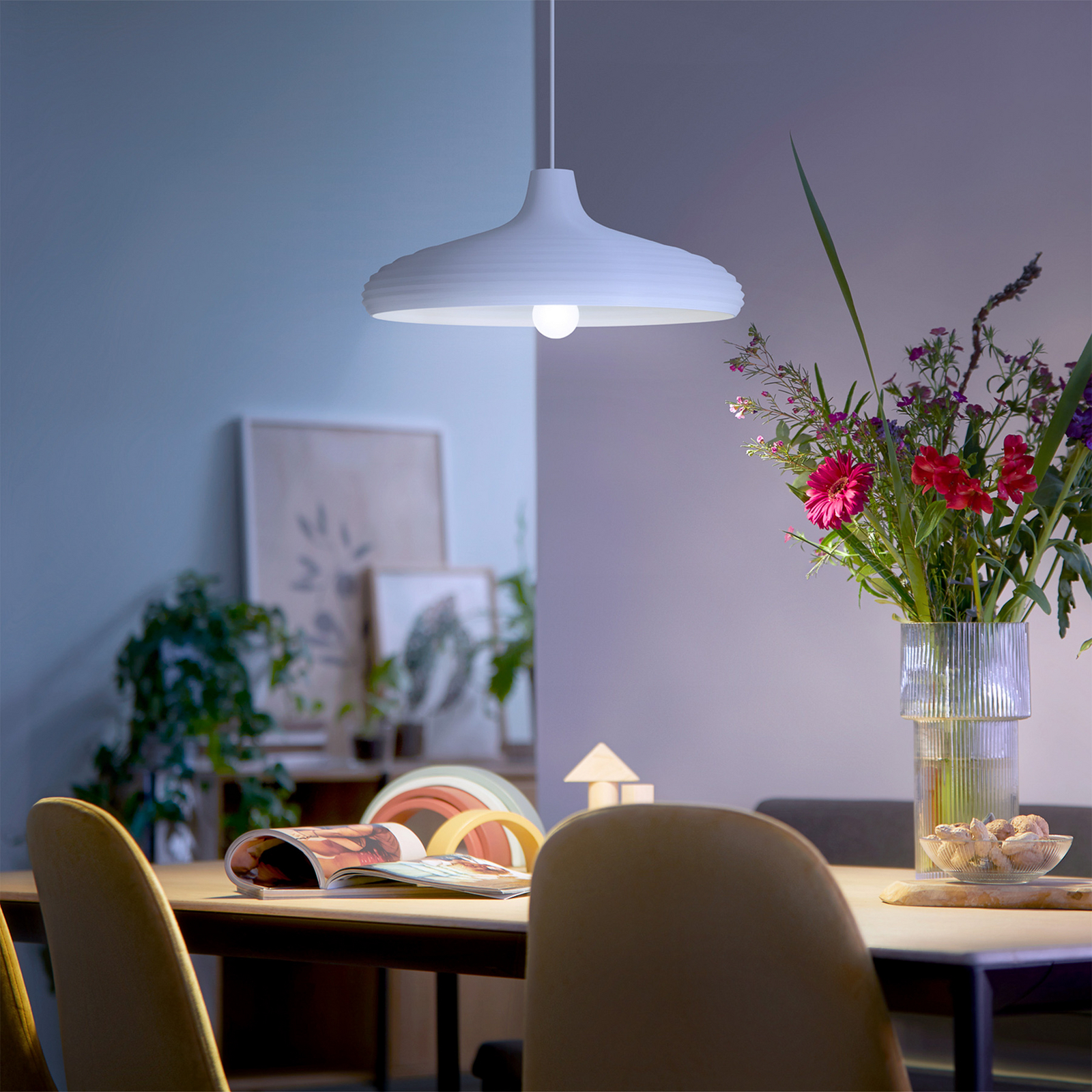 Philips E27 LED-pære A60, 5,2W 1095lm 4 000 K matt Philips E27 LED-pære A60, 5,2W 1095lm 4 000 K matt