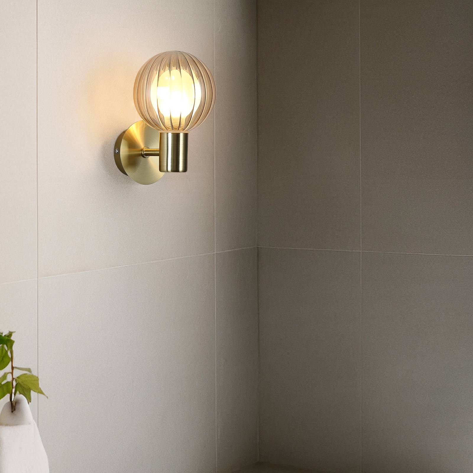 Bad-Wandlampe Lumisphere, creme-/messingfarben, Höhe 12 cm günstig online kaufen