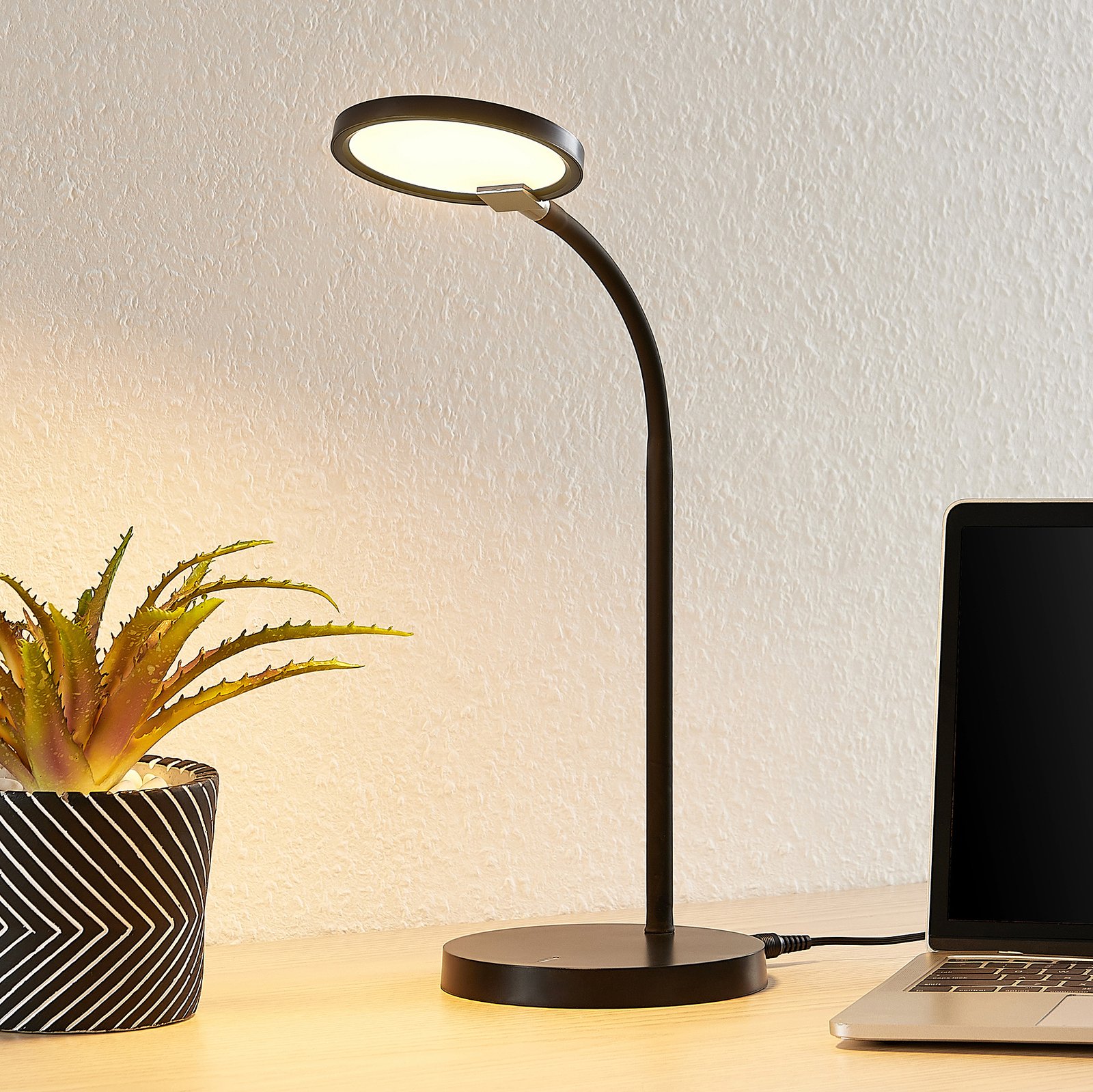 Lindby Binera lampa stołowa LED ściemniacz 3-step