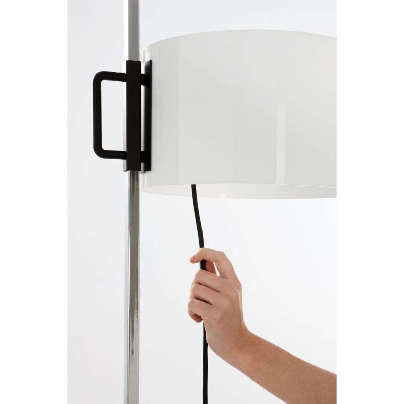 TMC Golvlampa Black/White/Chrome Santa & Cole - Vardagsrum - Aluminium