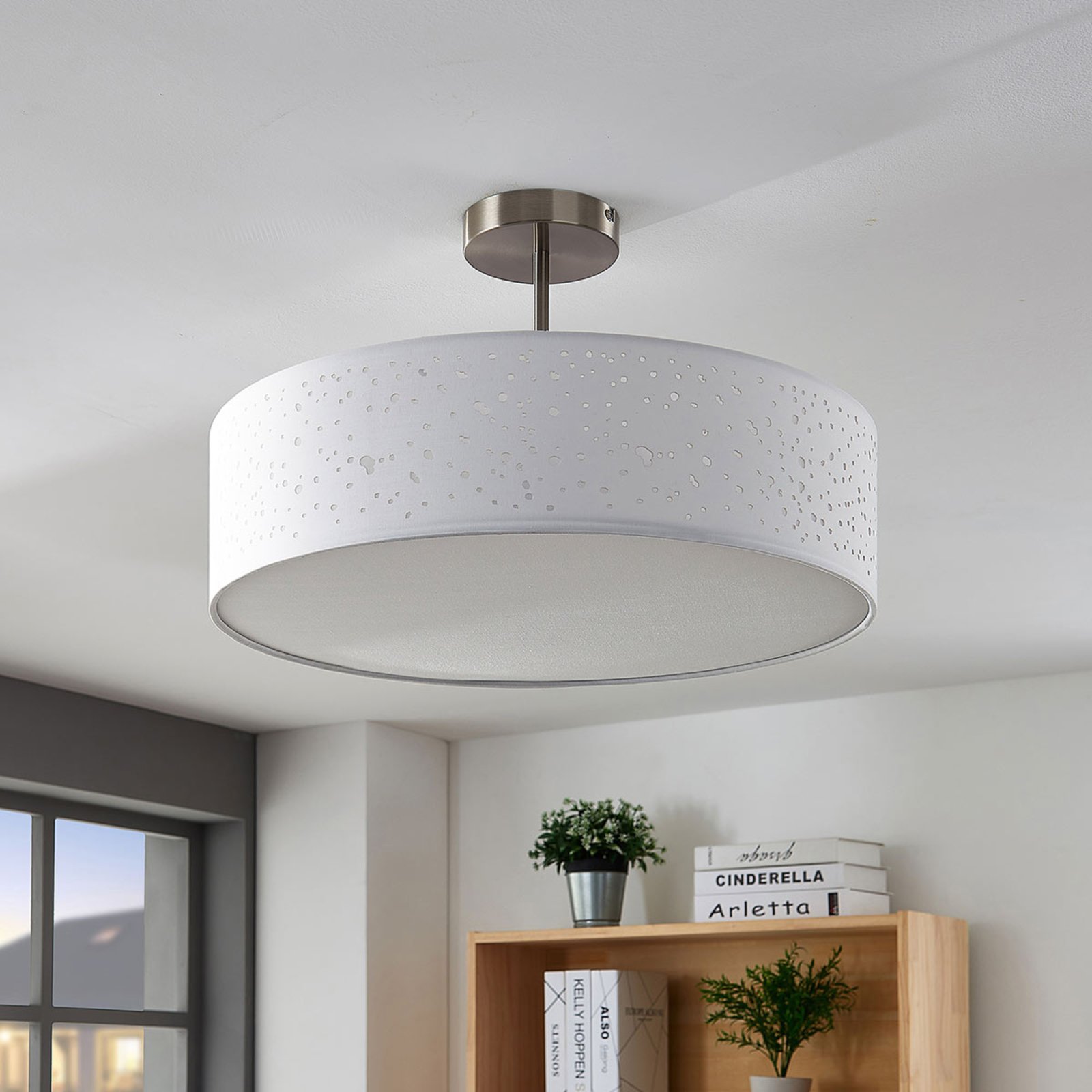 Lindby Alwine ceiling light, semi-flush