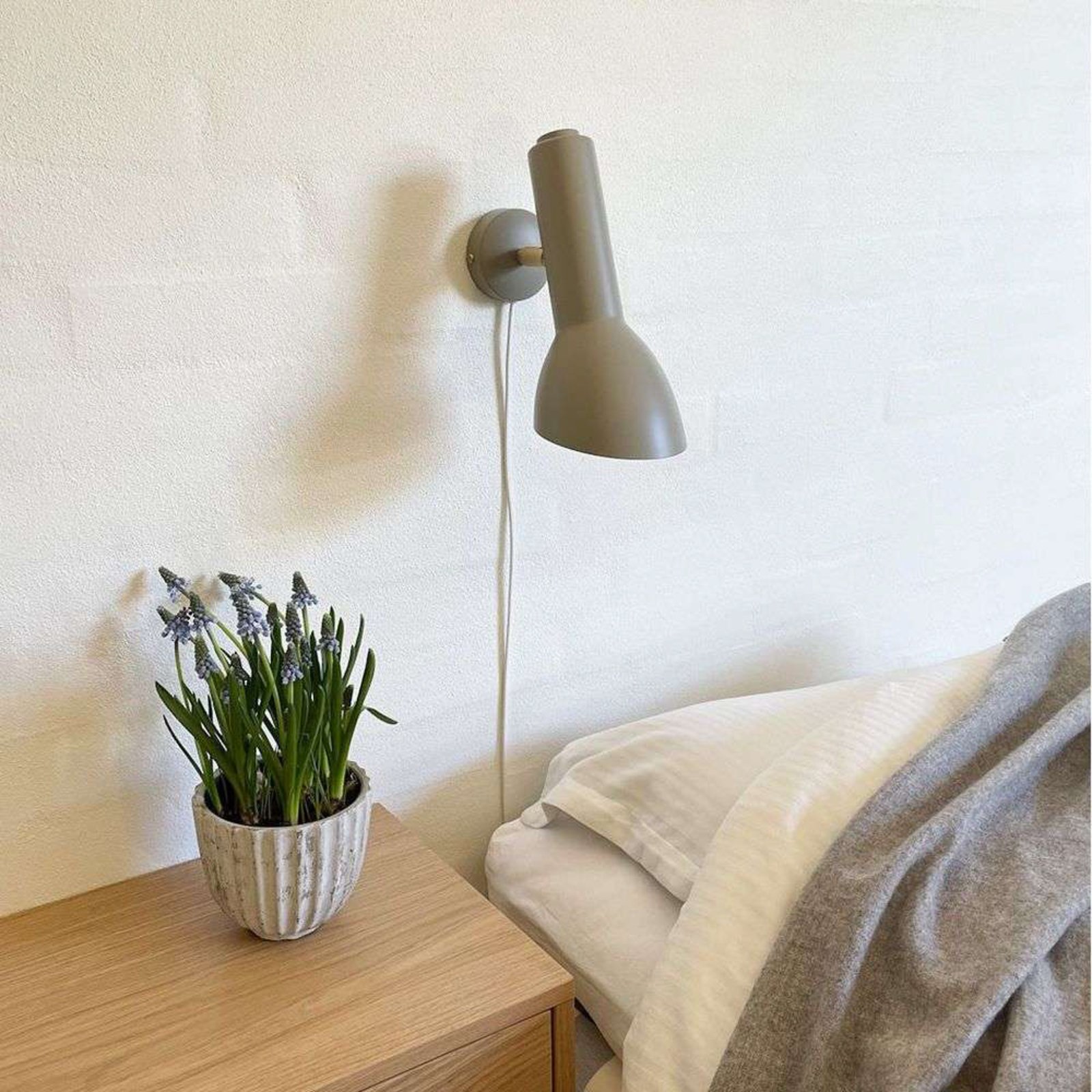 Oblique Candeeiro de Parede Brass/Sand - CPH Lighting