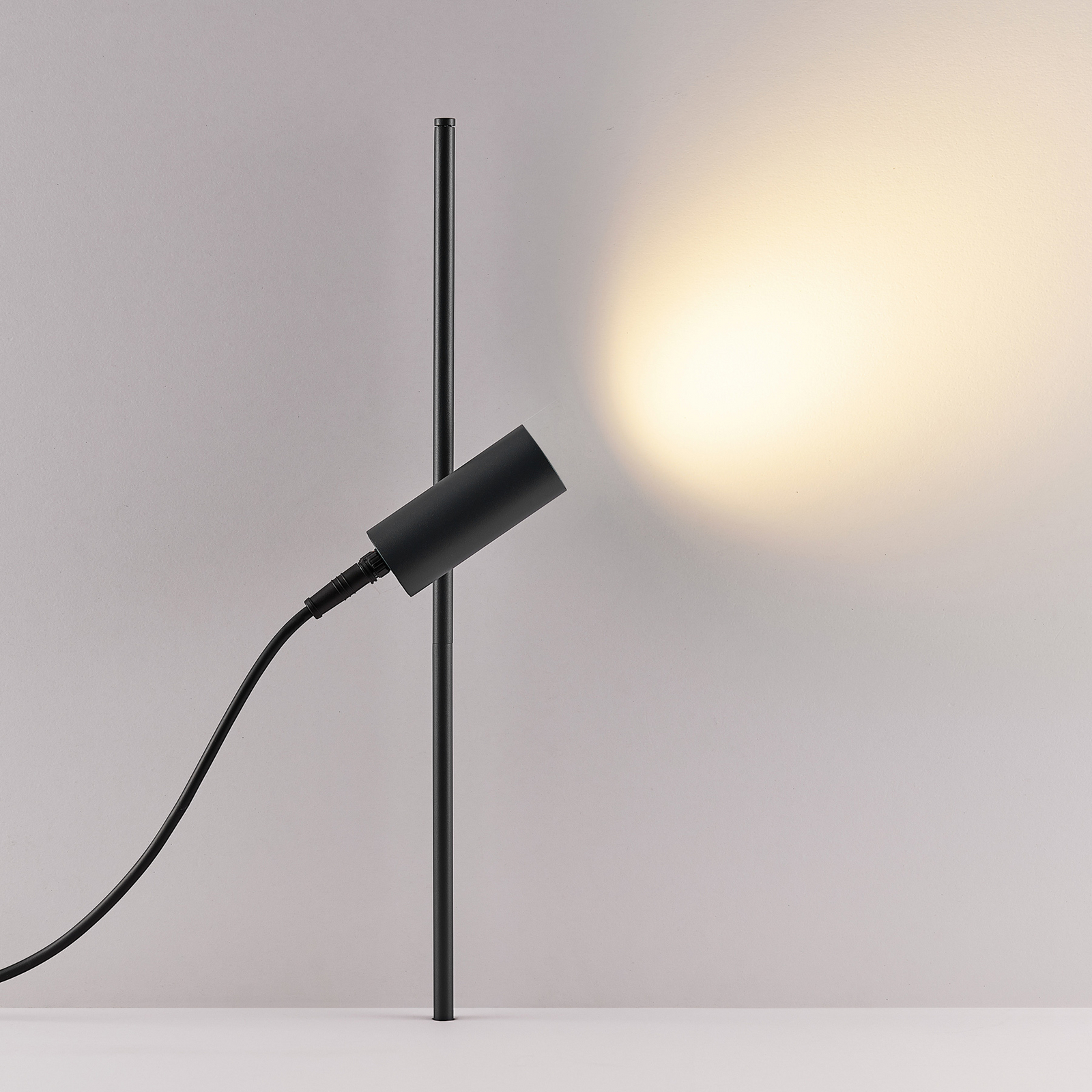 LED-lampe med jordspyd-sæt CHOPA II, antracit, CCT, IP65, metal LED-lampe med jordspyd-sæt CHOPA II, antracit, CCT, IP65, metal