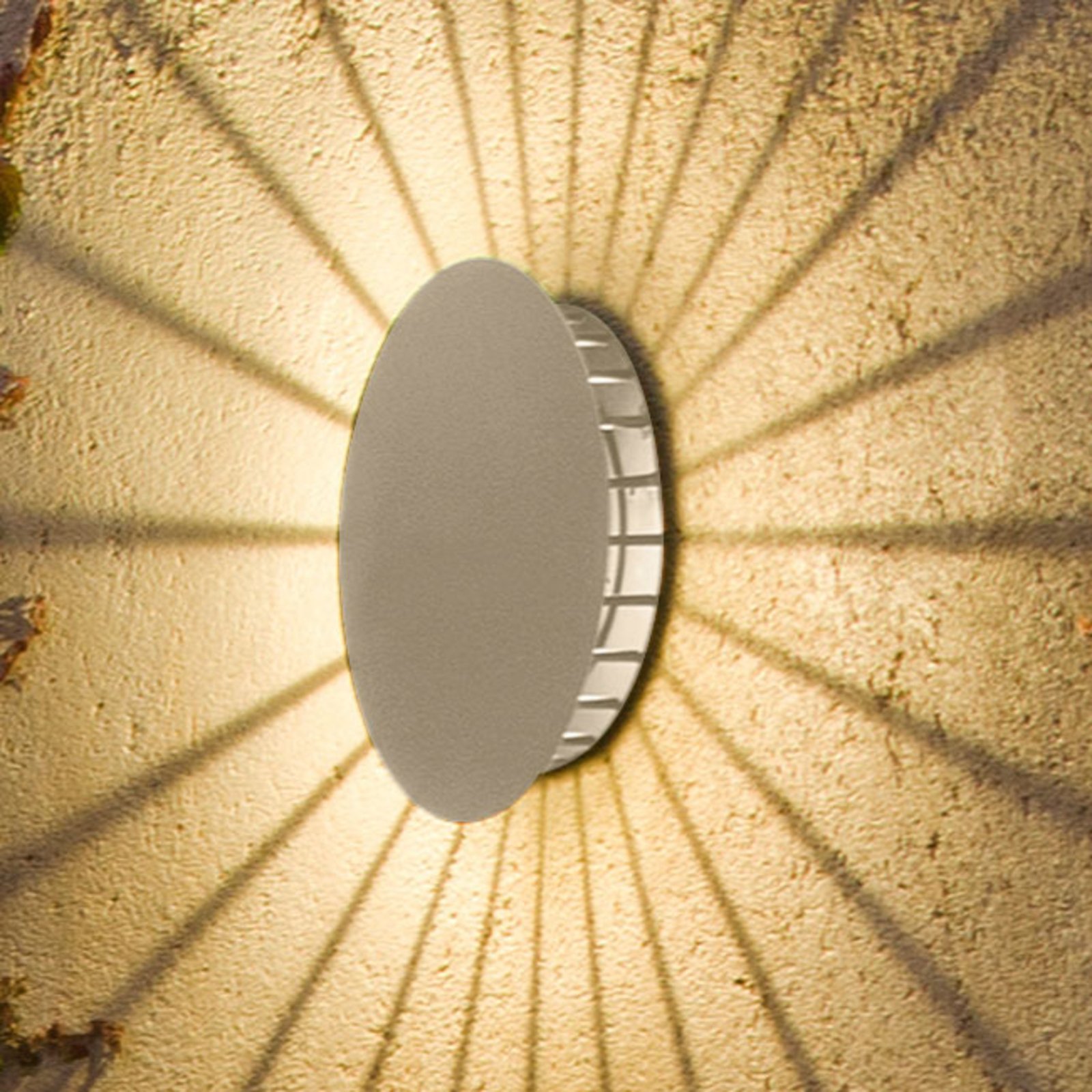 Vibia Meridiano 4720 outdoor wall light, cream