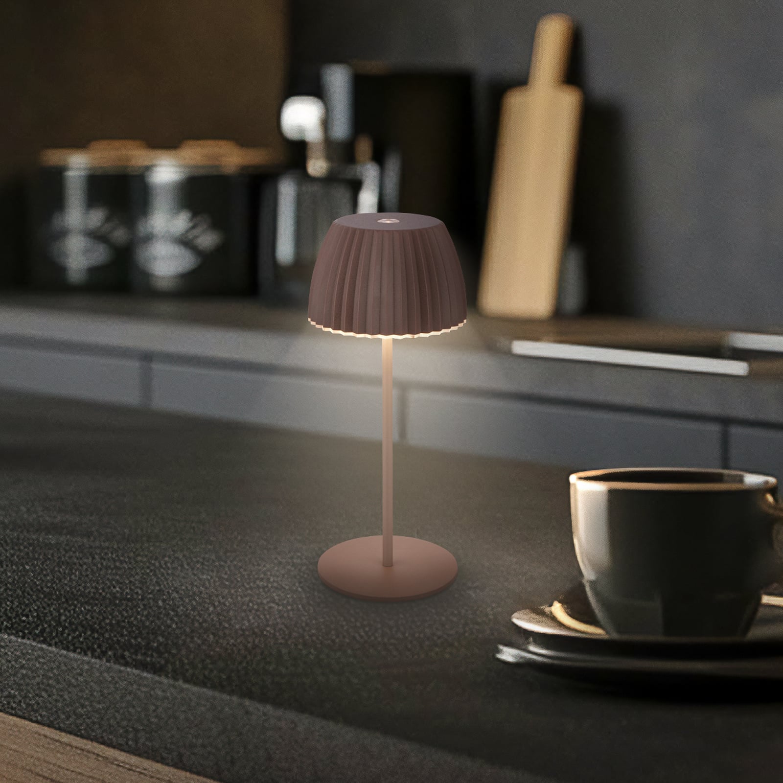 LED акумулаторна настолна лампа Brilo unplugged Riffle, 20 cm, умбрасанд
