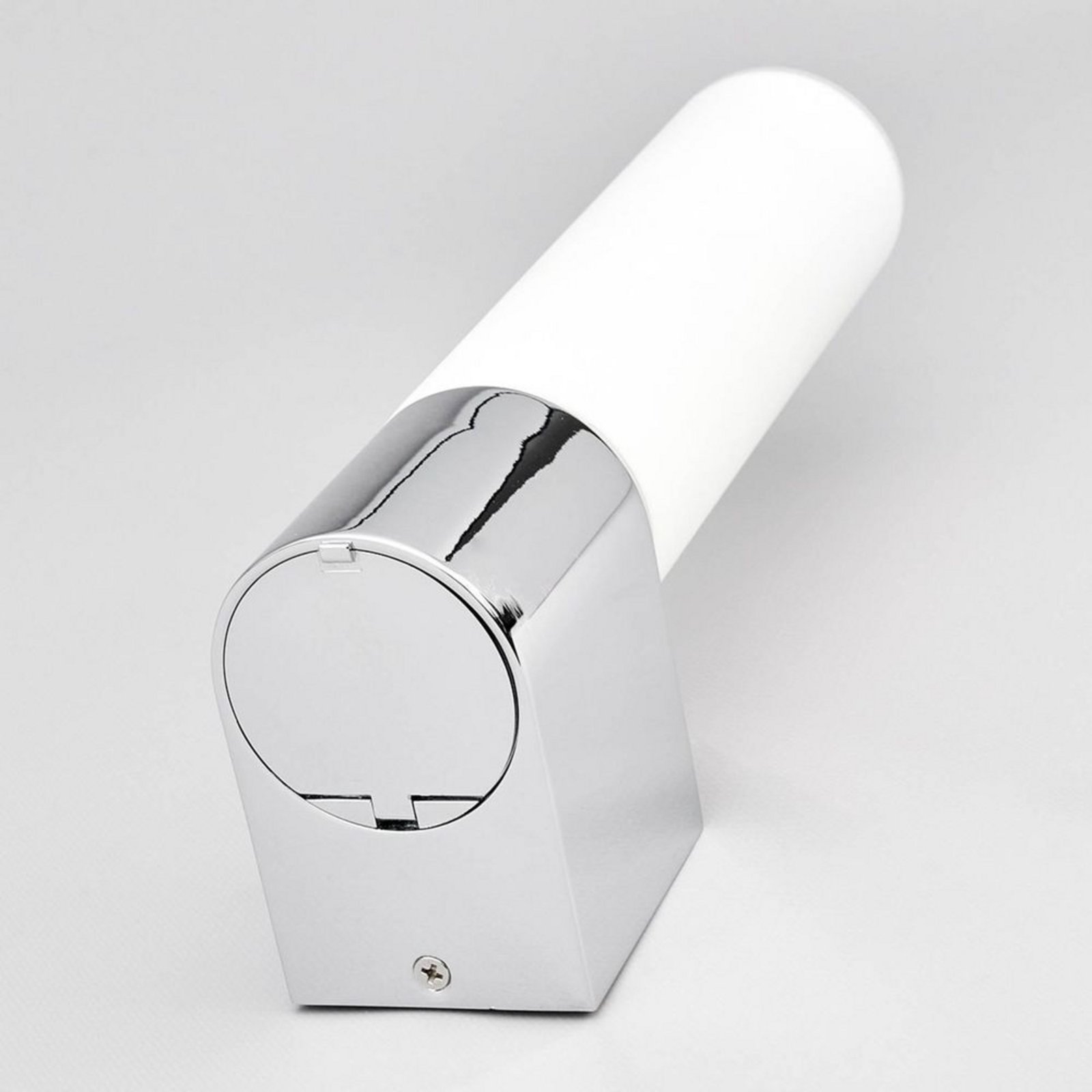 Melike Seinävalaisin Chrome/Satin White - Lindby