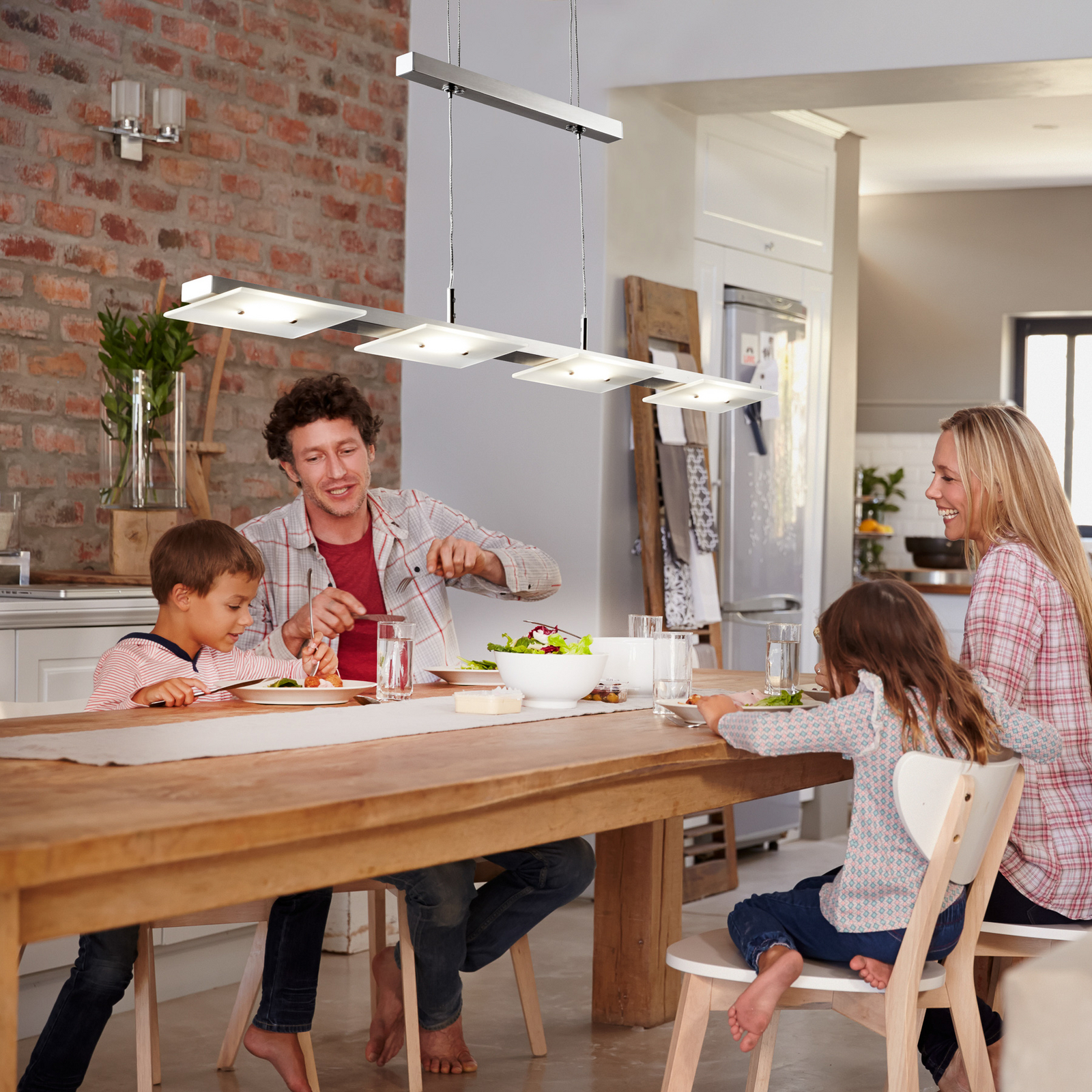LED-висяща лампа Dina, 4-светлинна, никел, регулируема по височина, 3000 K LED-висяща лампа Dina, 4-светлинна, никел, регулируема по височина, 3000 K