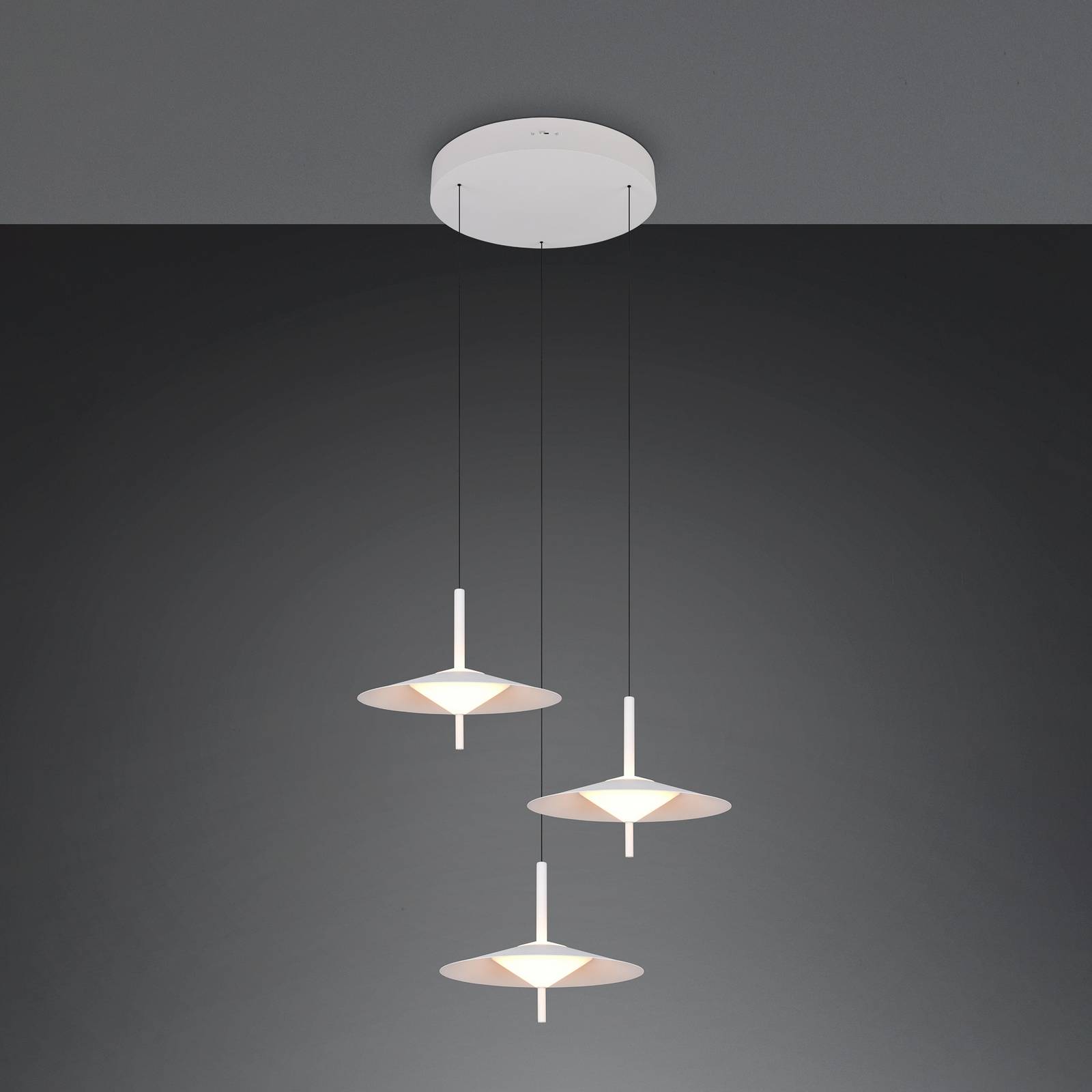 Trio Lighting LED hanglamp Amalo, matwit, Ø 67 cm, metaal, CCT 3-lamps.