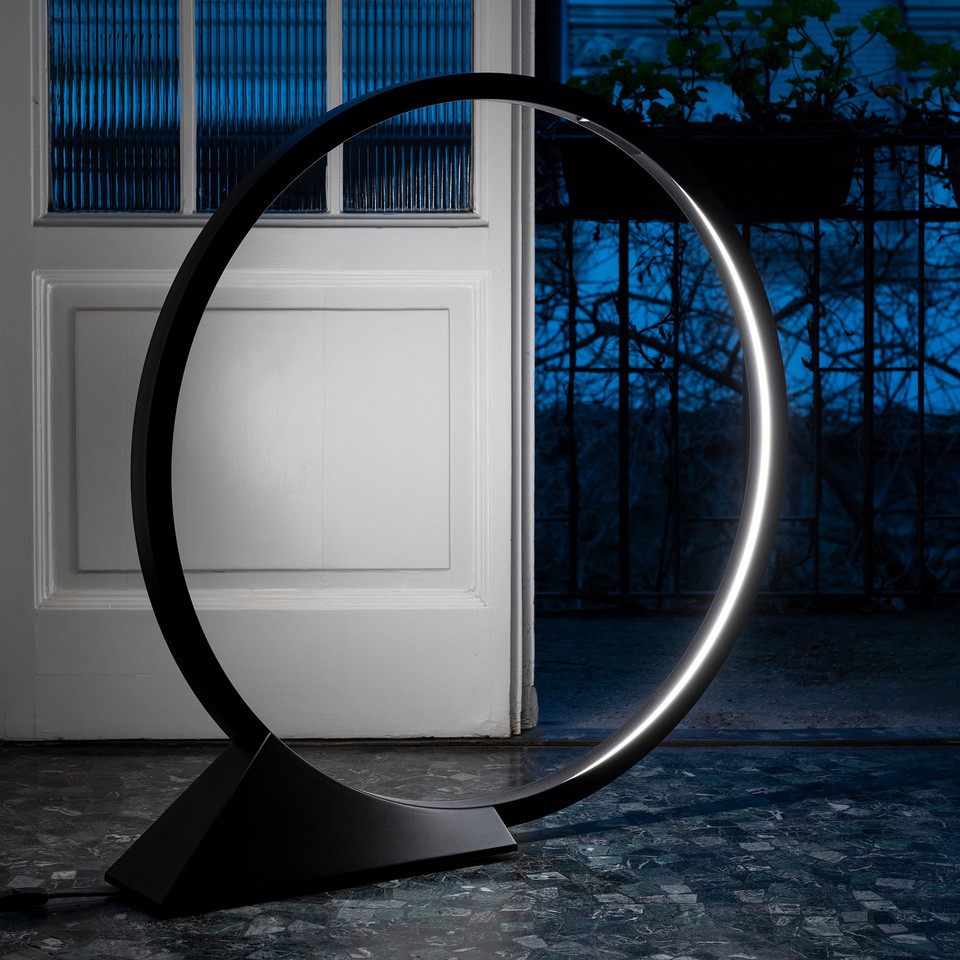Artemide O Utomhus Golvlampa, svart från Artemide