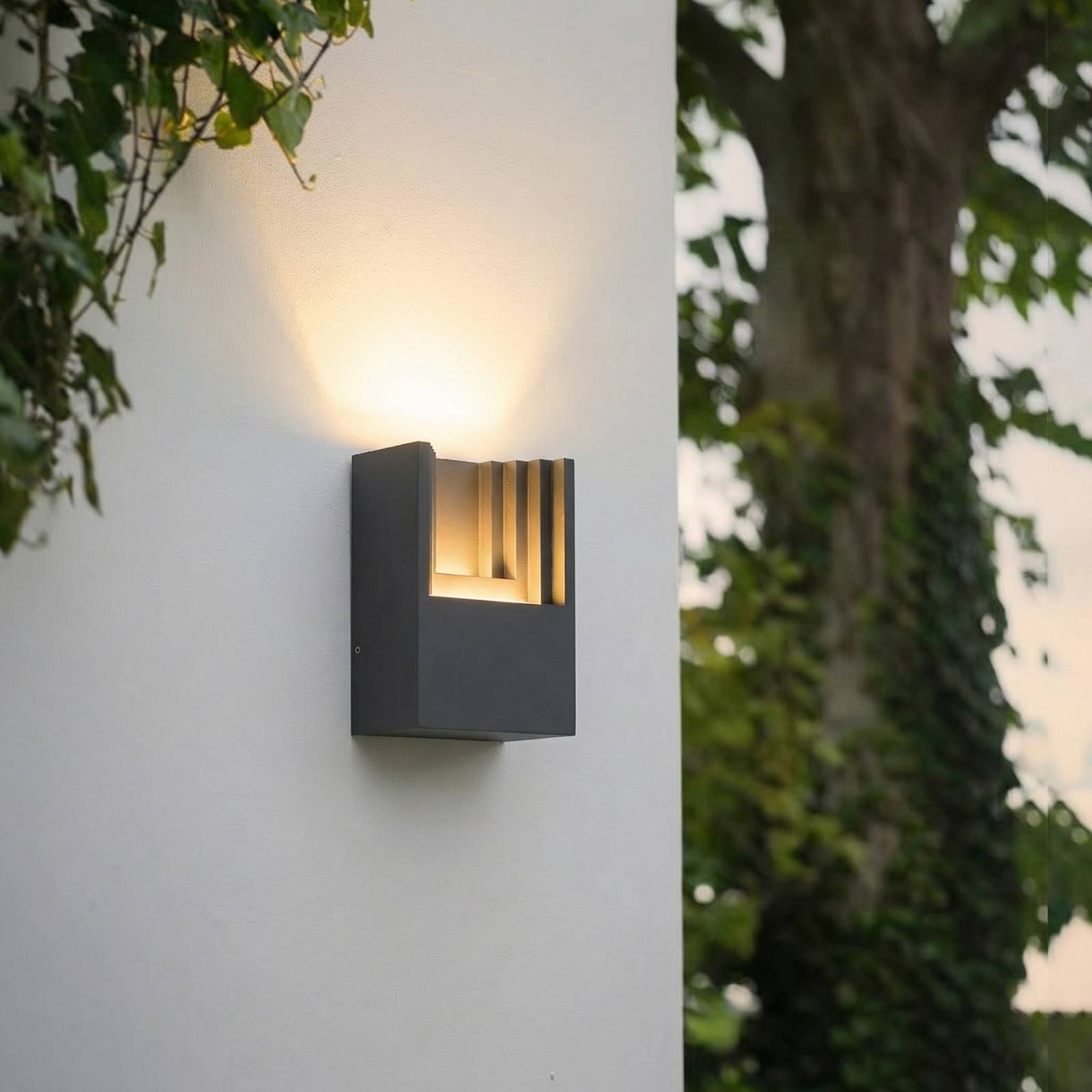 Lindby kinkiet zewnętrzny LED Aurali, 1-punktowy, czarny, IP65
