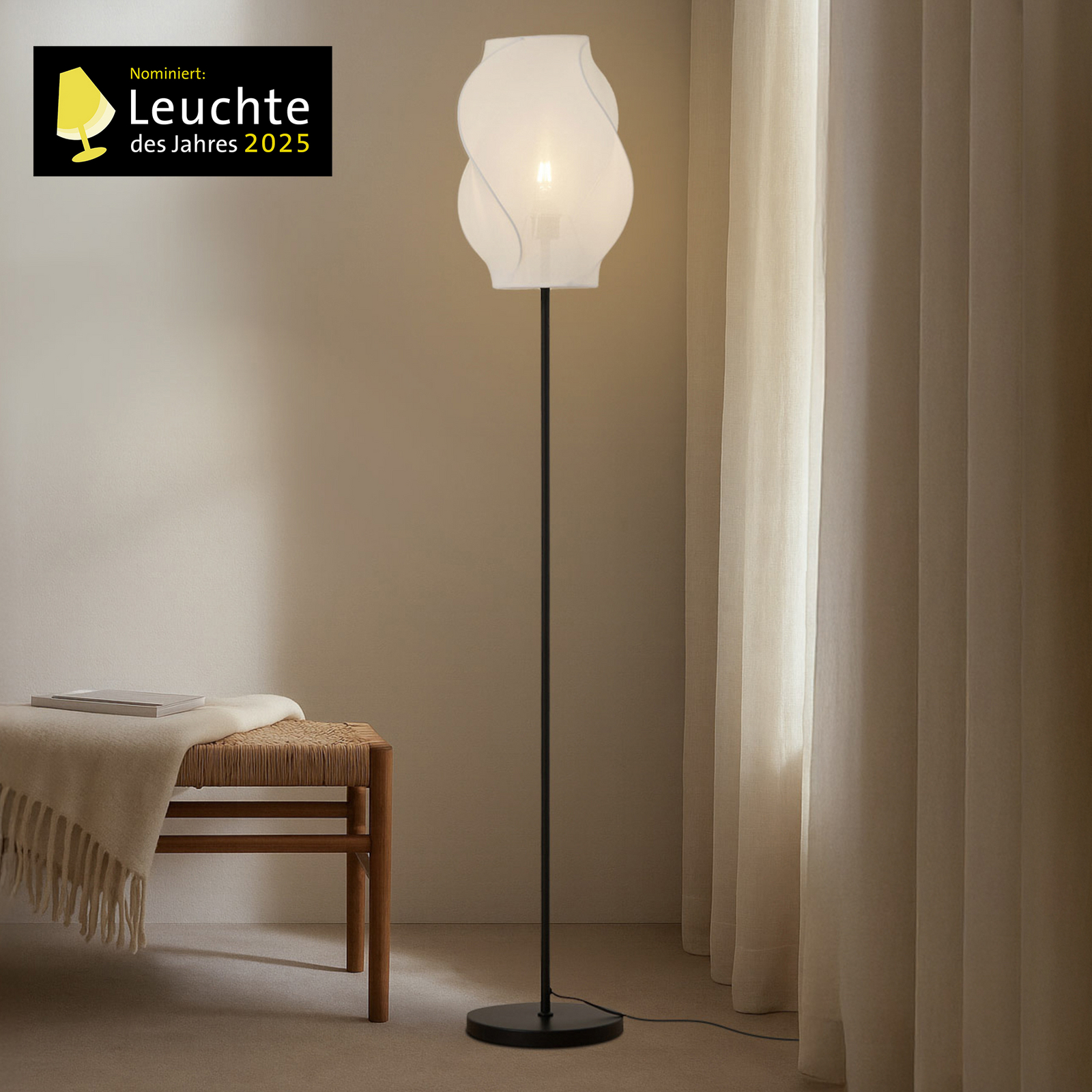 Lucande gulvlampe Tovina, tekstil, hvit, høyde 165 cm