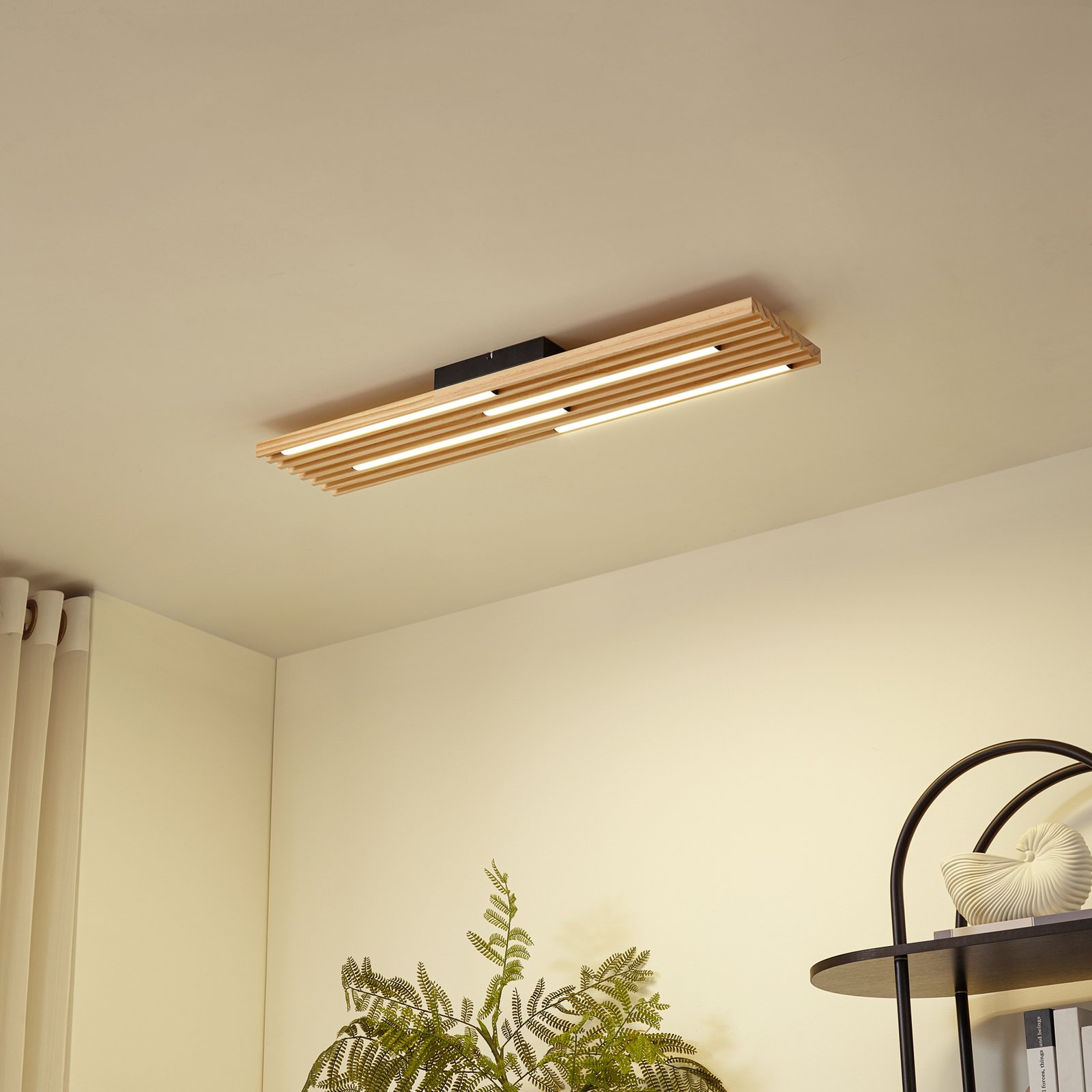 Lindby LED-Deckenleuchte Madero, Kiefernholz, 90 cm x 20 cm