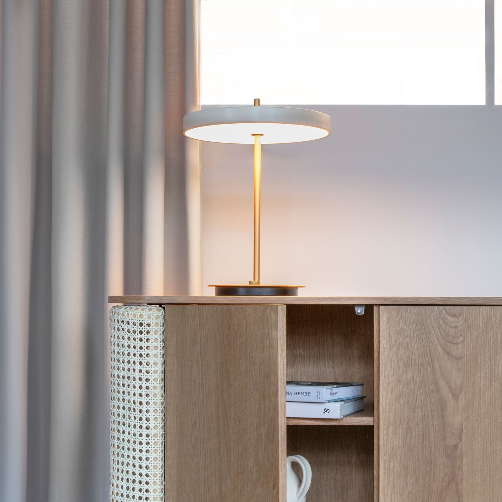 Asteria Bordlampe Pearl White - UMAGE