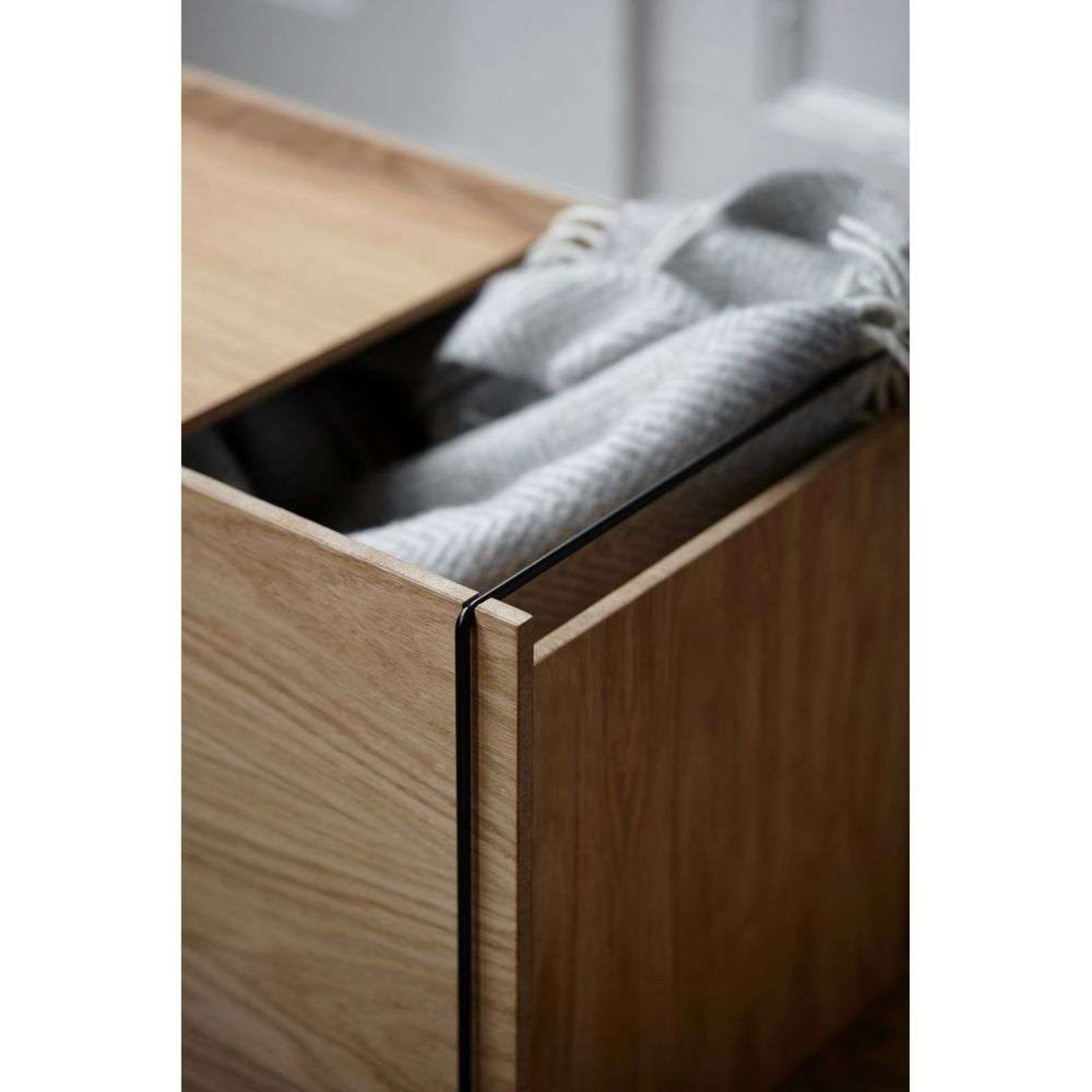 Storage Box Oak Black - Moebe