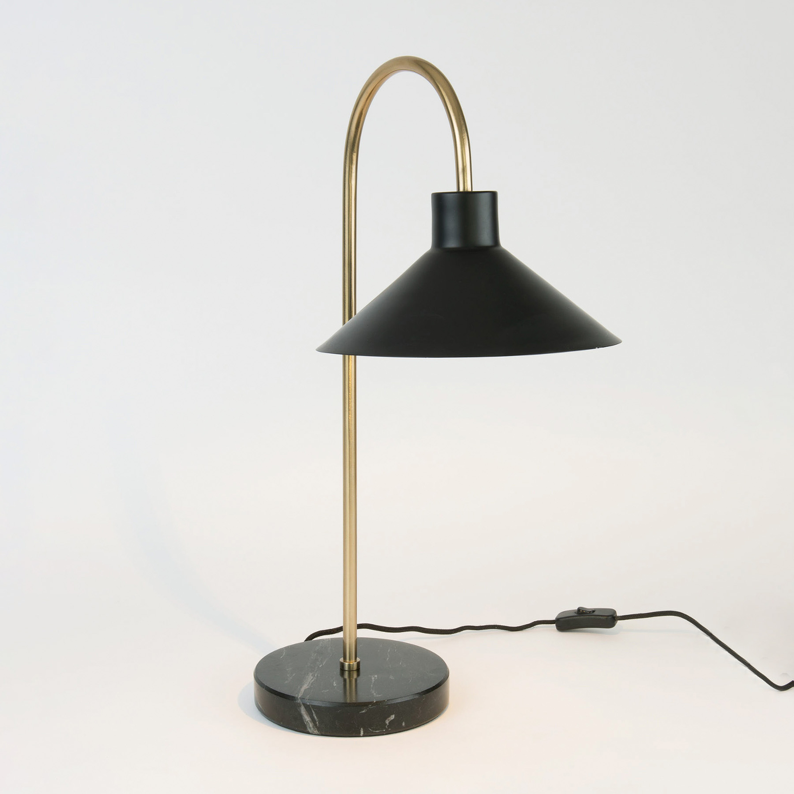 Oktavia tafellamp, zwart/goudkleurig, hoogte 58 cm, marmer