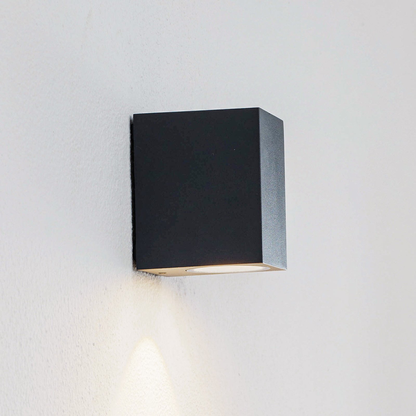 Graphite grey LED outdoor wall light Tavi, 9.5 cm