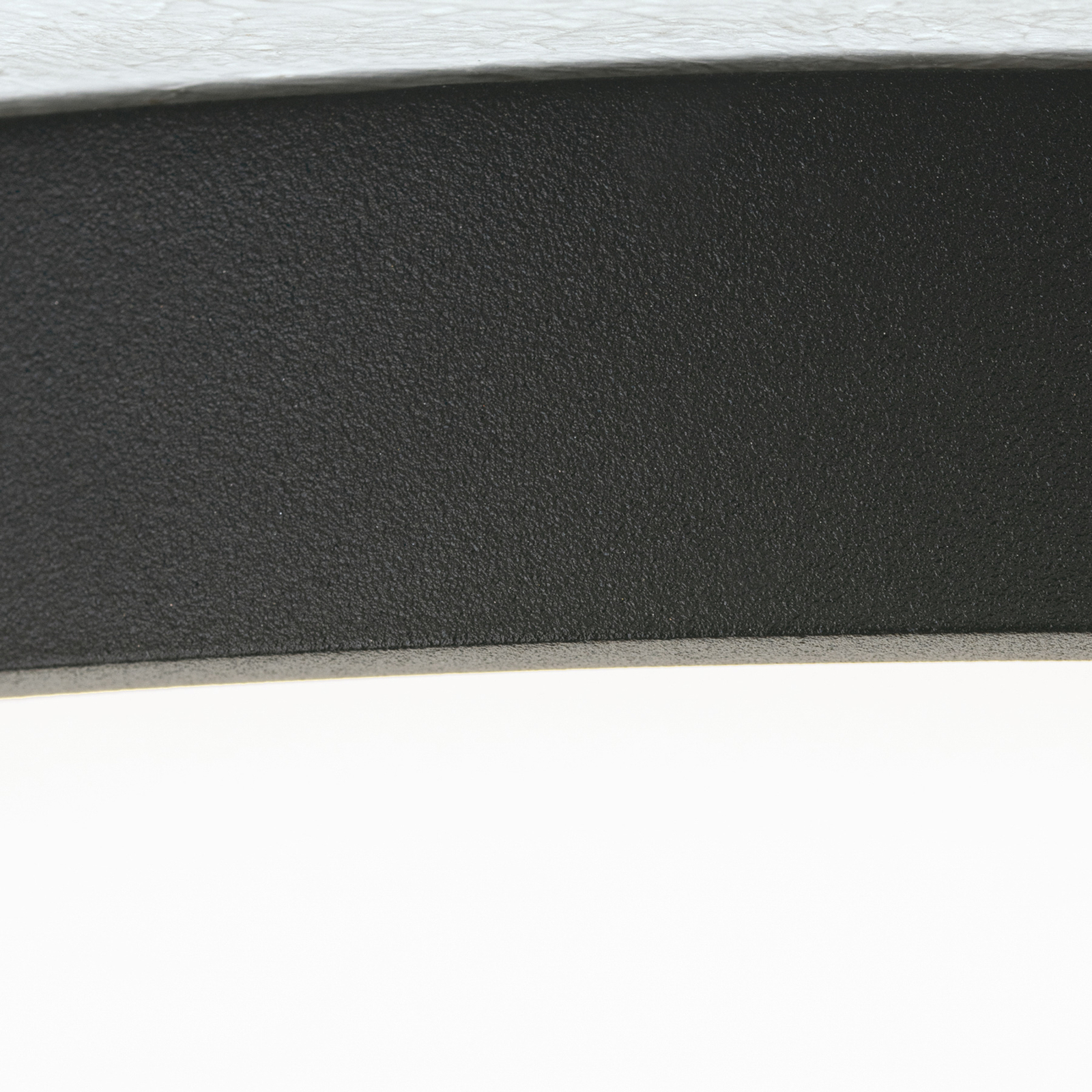 Stropní svítidlo Bully LED v černé barvě, 3 000 K, Ø28cm