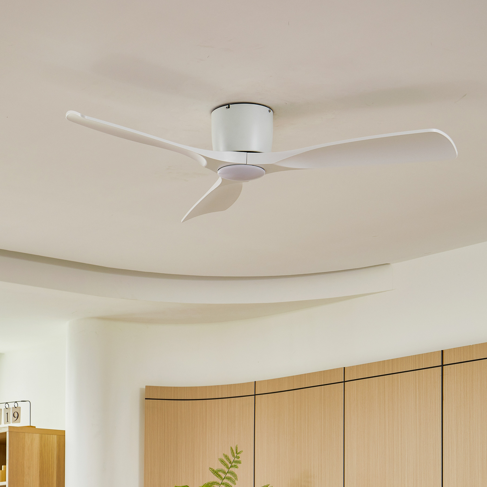 Lucande LED ventilator de tavan Moneno, alb, DC, silențios