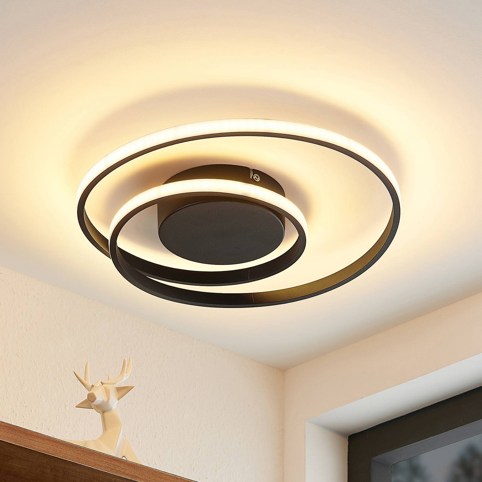 Lindby LED-taklampe Emisua CCT dimbar svart