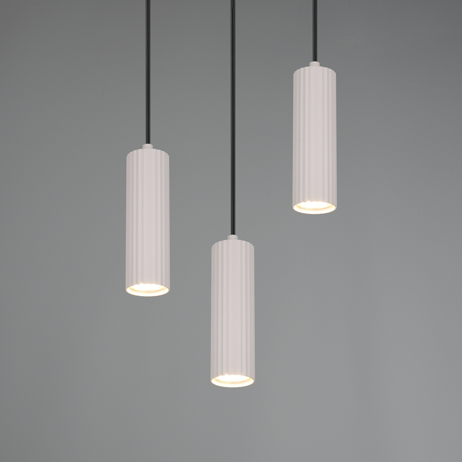 Hanglamp Soka, lichtgrijs, Ø 28 cm, metaal, 3-lamps. Hanglamp Soka, lichtgrijs, Ø 28 cm, metaal, 3-lamps.