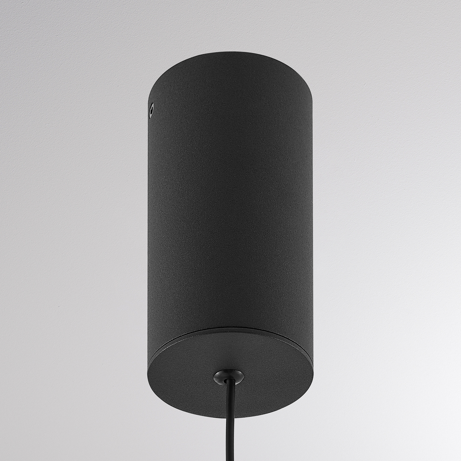 LED-hänglampa LORA II, mässing, Ø 24 cm, dimbar, 40° CCT LED-hänglampa LORA II, mässing, Ø 24 cm, dimbar, 40° CCT