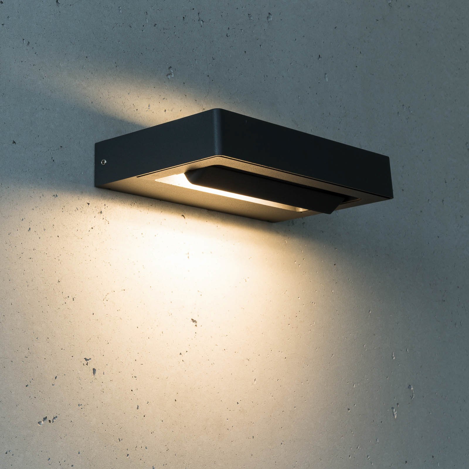 Cordoba – výkyvné vonkajšie nástenné LED svietidlo
