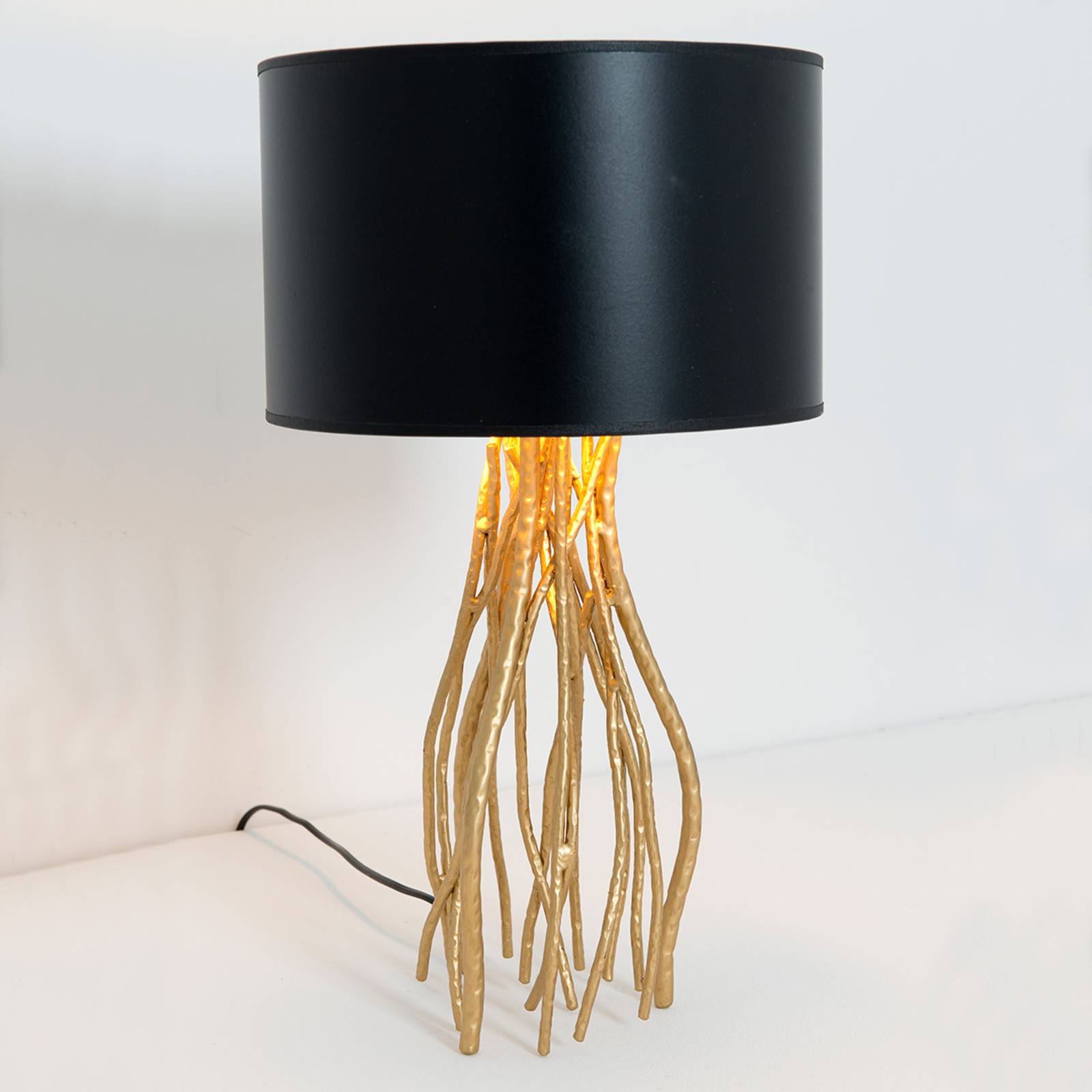 E-shop Čierna stolná lampa Capri, okrúhla, výška 44 cm