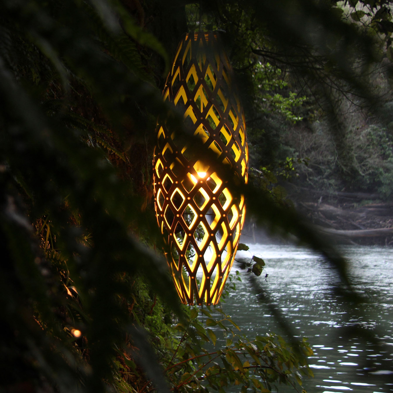 david trubridge Hinaki hanging light 50cm bamboo