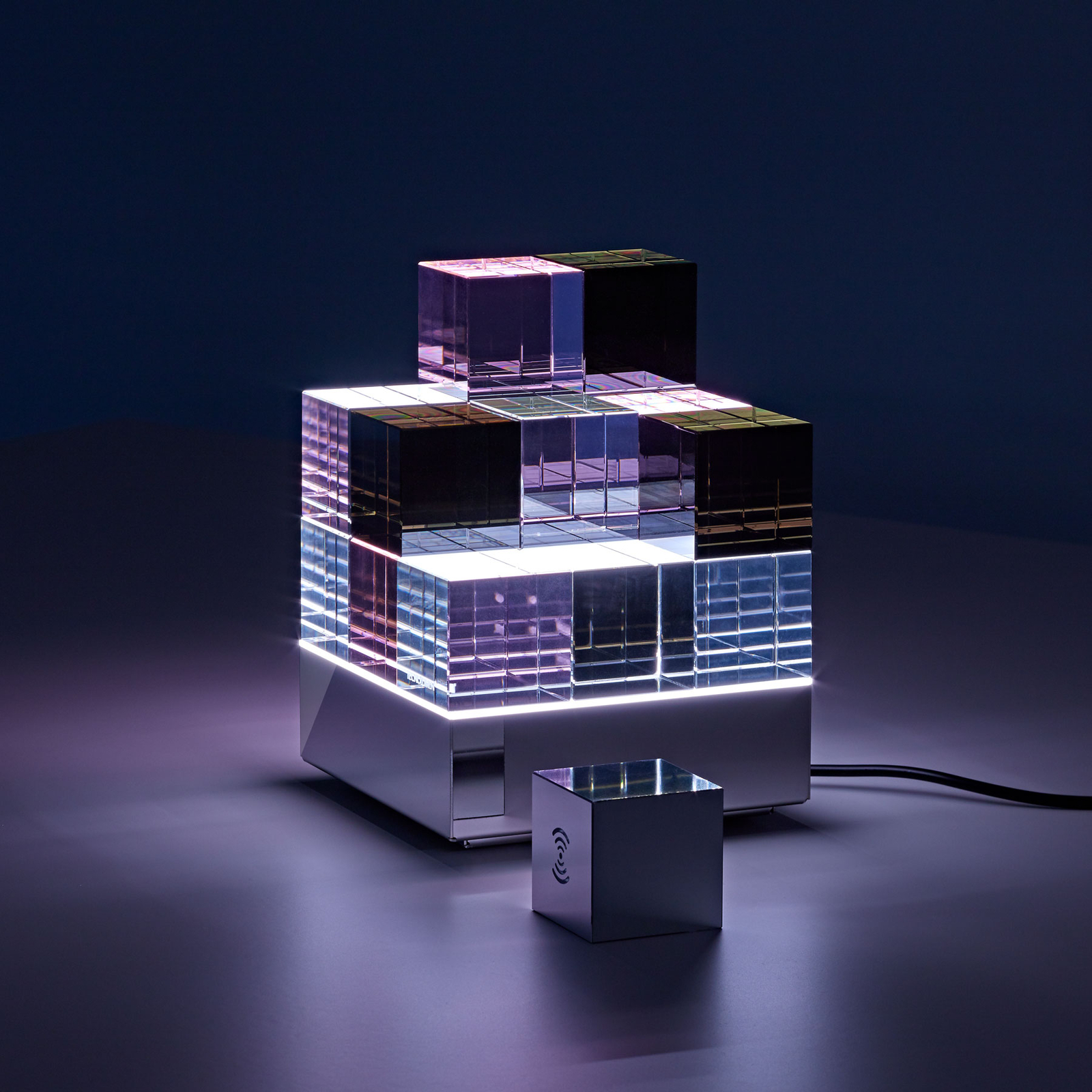 TECNOLUMEN Cubelight Move galda lampa, rozā/melna