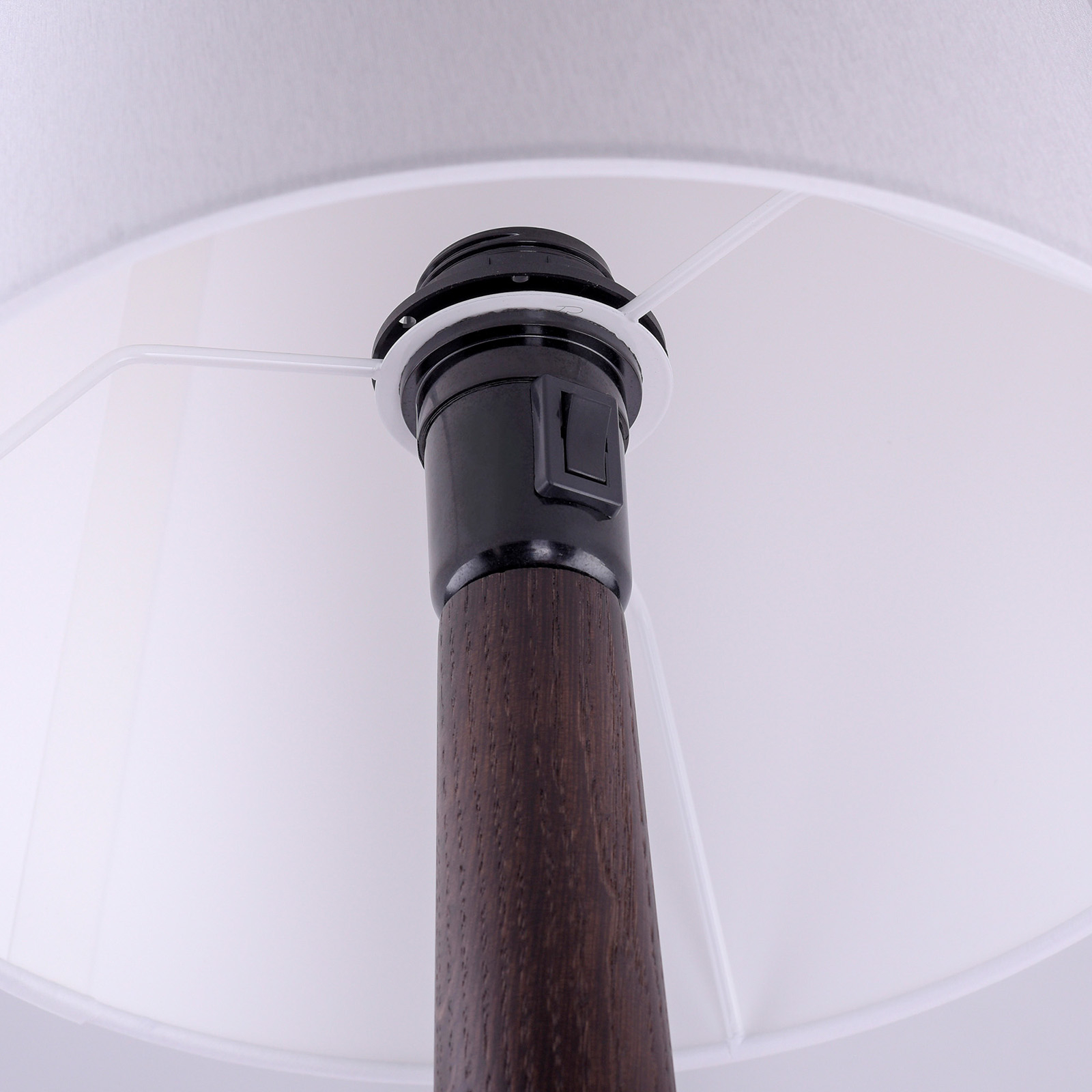 Quitani Elif table lamp white, conical dark oak