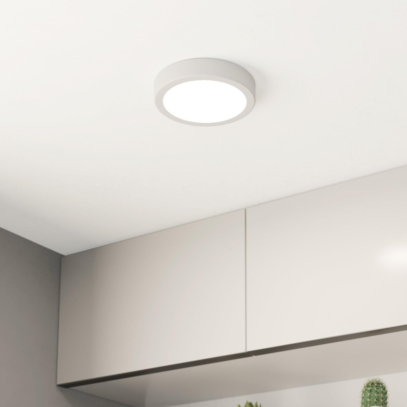 LED-loftslampe Fueva 5 IP44 3000K hvid Ø16cm