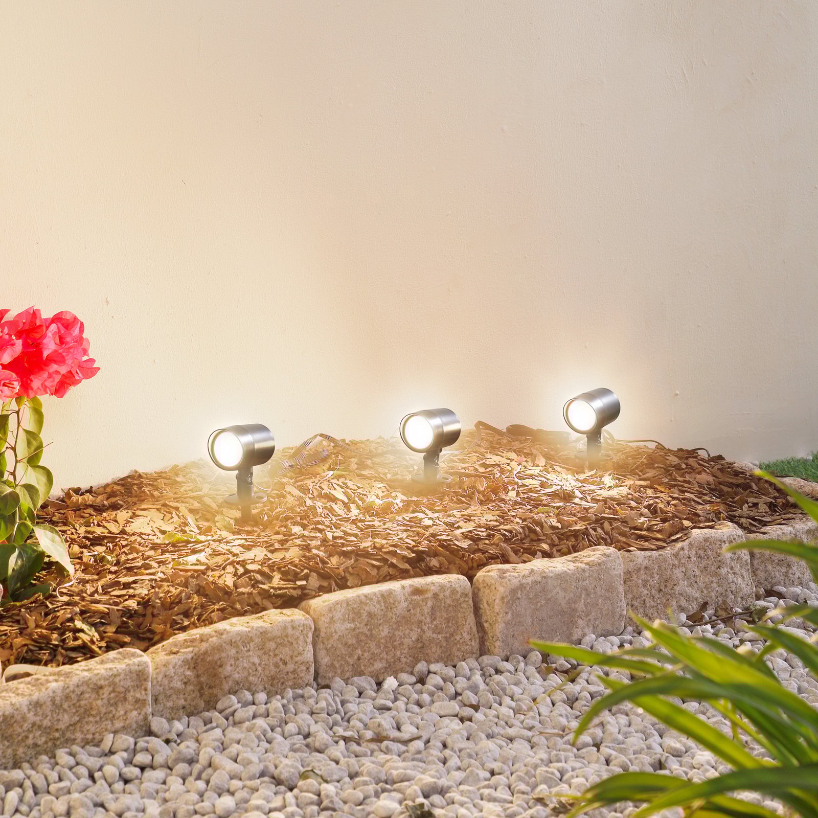 Nycta LED Smart Hage Lampe w/Jordspyd 3 pcs. Svart - Lindby