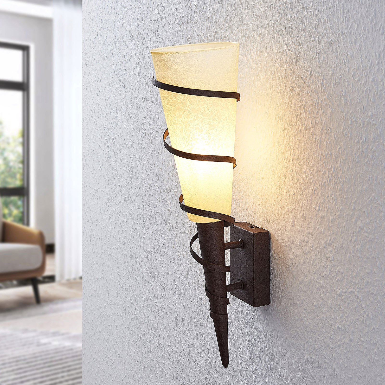 Lindby Wandleuchte Anouk, Höhe 44 cm, Glas, Metall, Fackel
