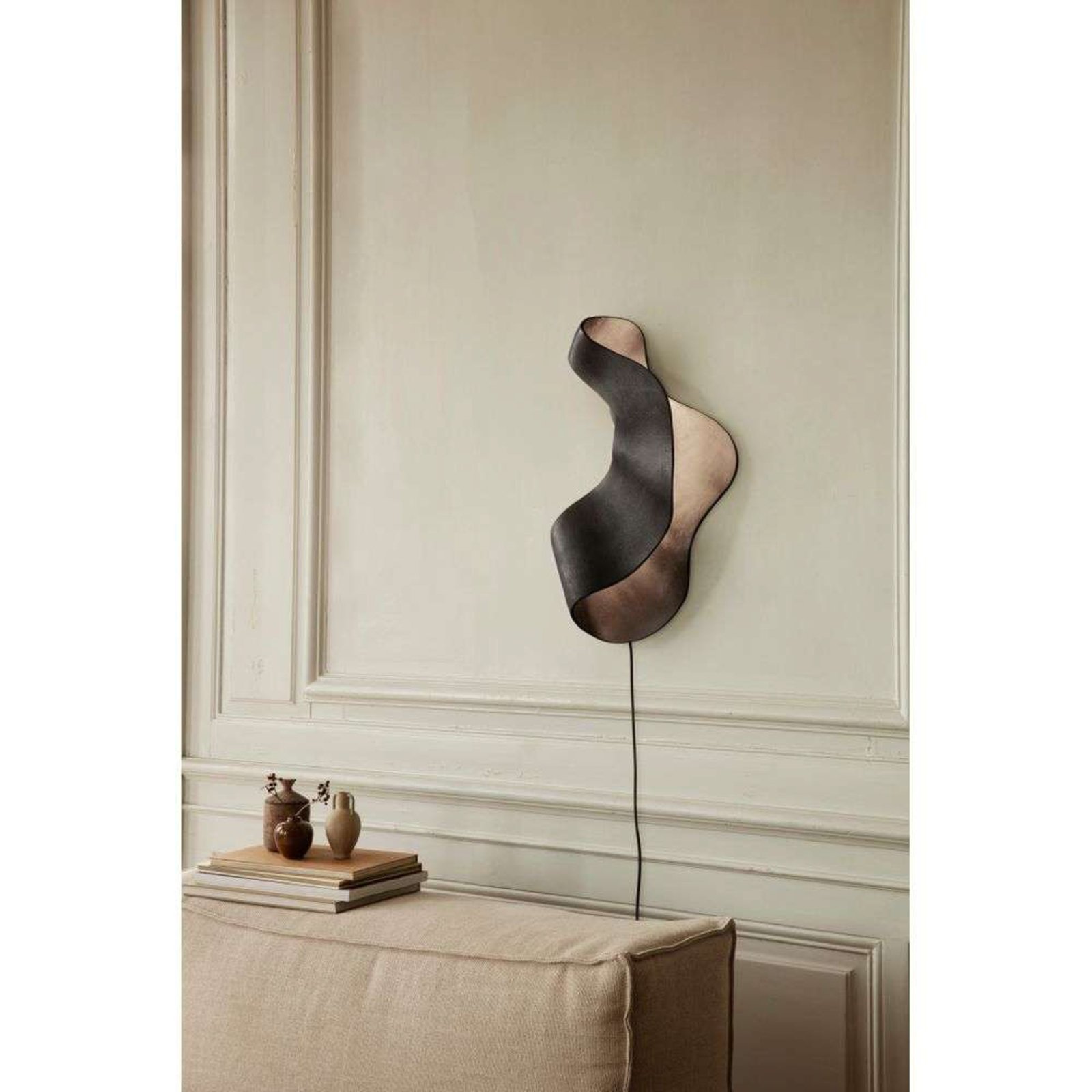 Oyster Aplique de Pared Black - Ferm Living