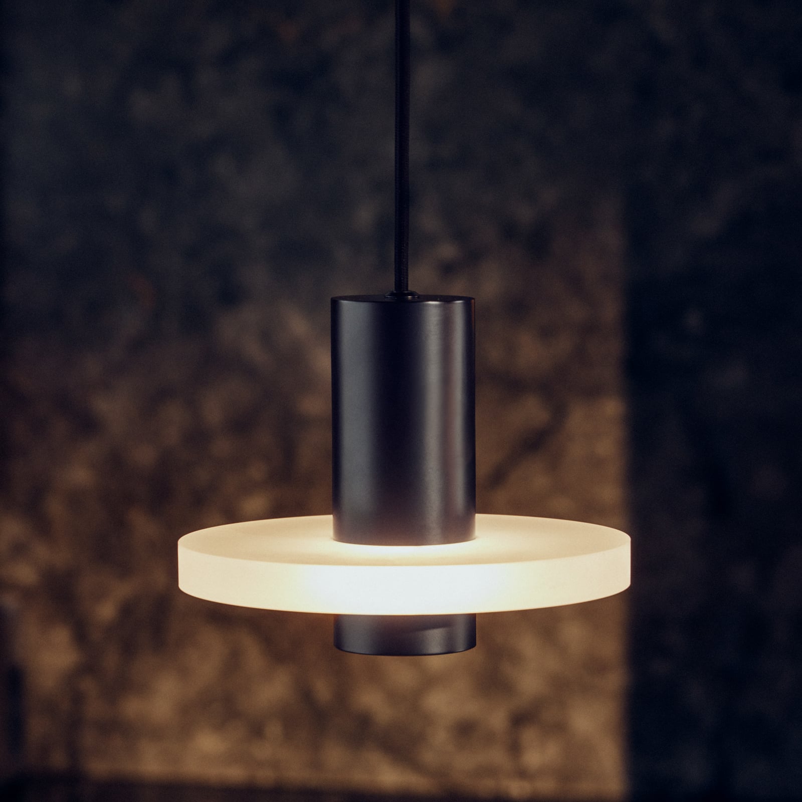 Stajna lampa Flake, mat crna, Ø 19 cm, s utikačem - Frandsen Stajna lampa Flake, mat crna, Ø 19 cm, s utikačem - Frandsen