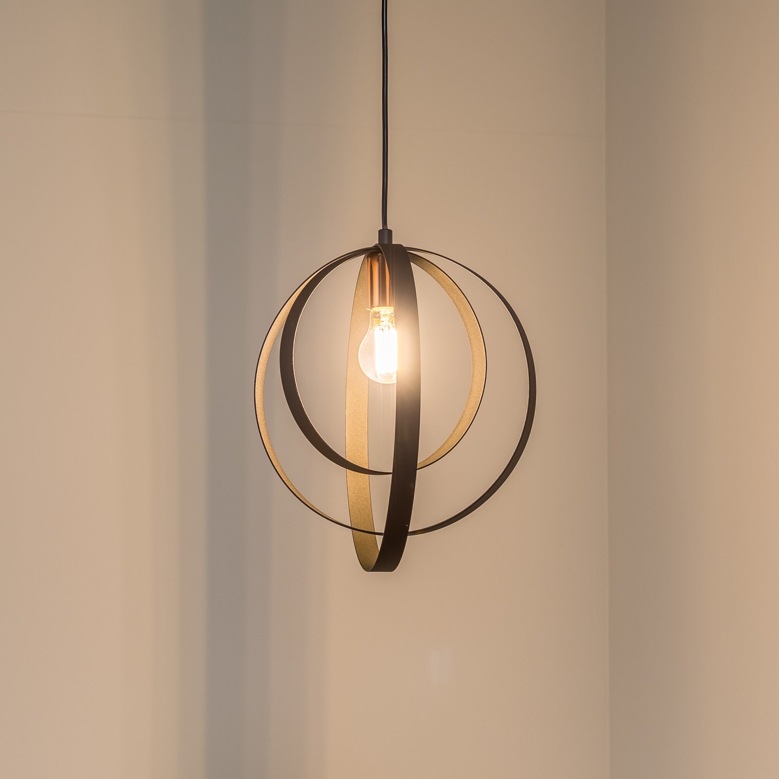 Hanglamp Vaveyla 446-S met drie zwarte ringen