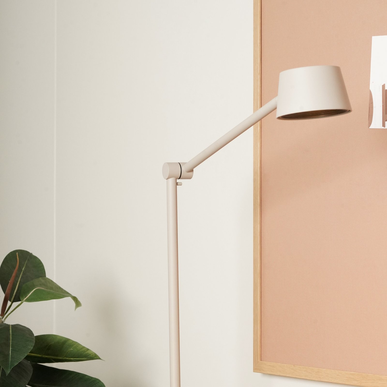 Direction T1 LED-Tischlampe, grau matt, Höhe 56cm - Antidark Direction T1 LED-Tischlampe, grau matt, Höhe 56cm - Antidark