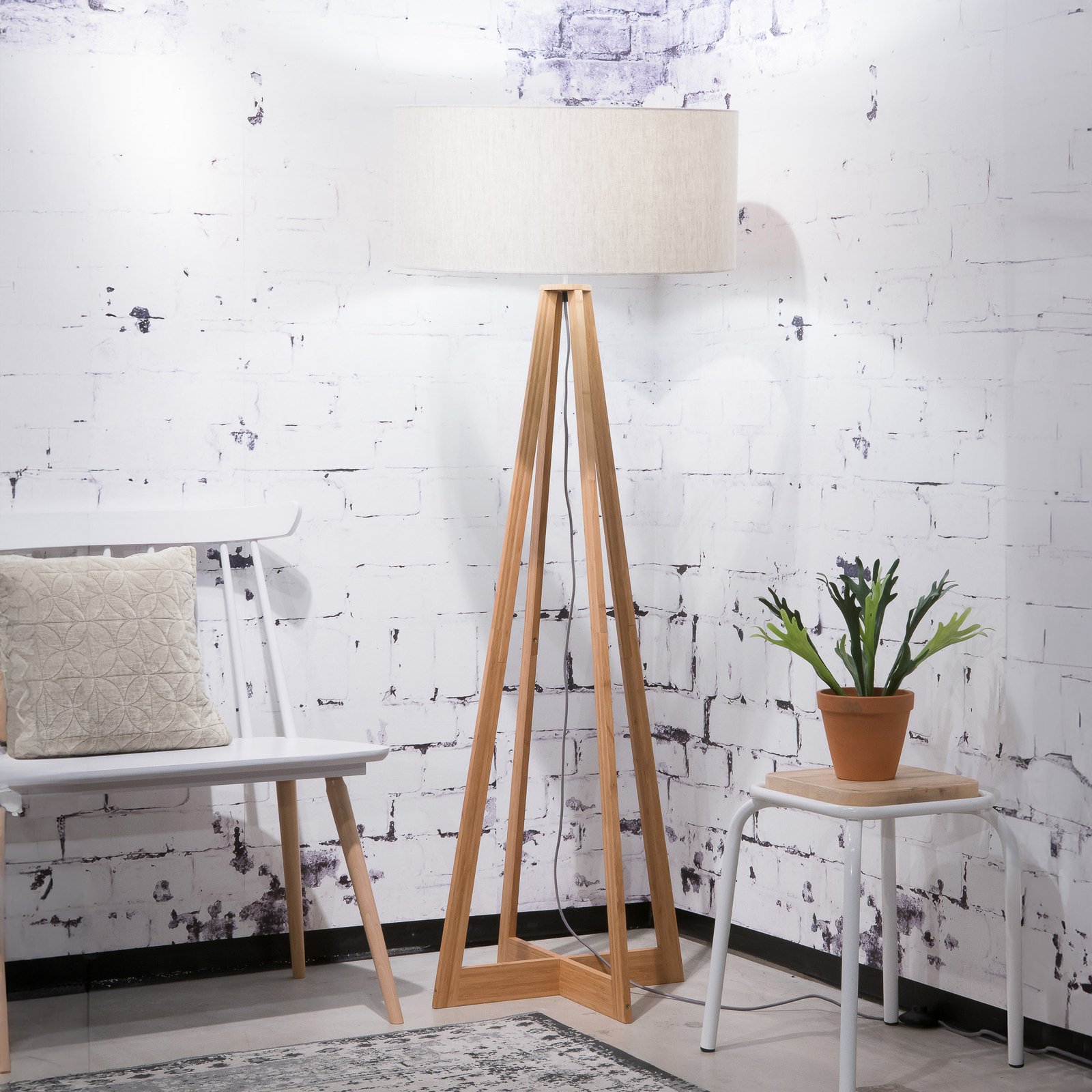 GOOD & MOJO Floor lamp Everest, light linen, height 158 cm