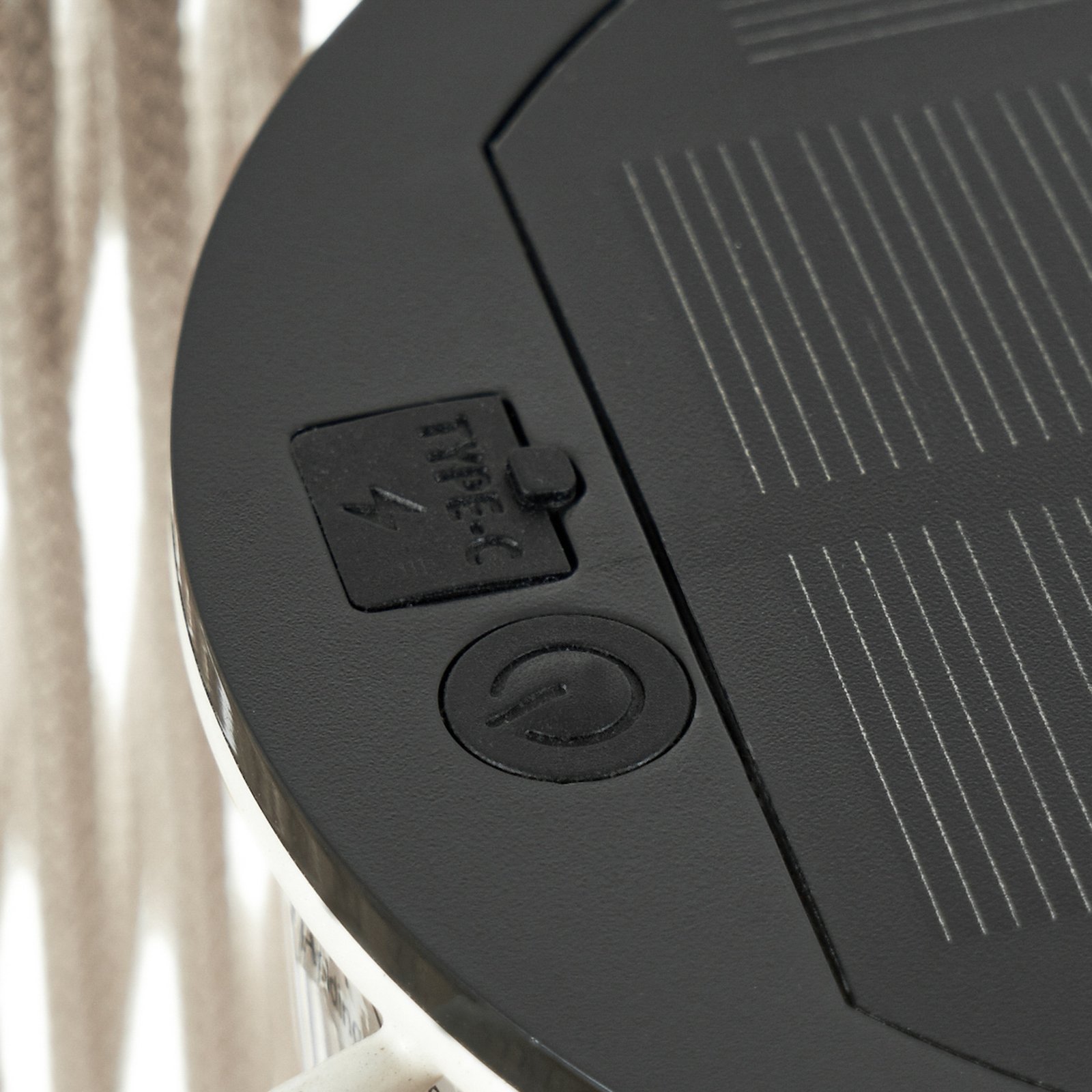 Lindby LED-Solarhängelampe Austas, beige, Ø 32 cm, USB, IP54 Lindby LED-Solarhängelampe Austas, beige, Ø 32 cm, USB, IP54