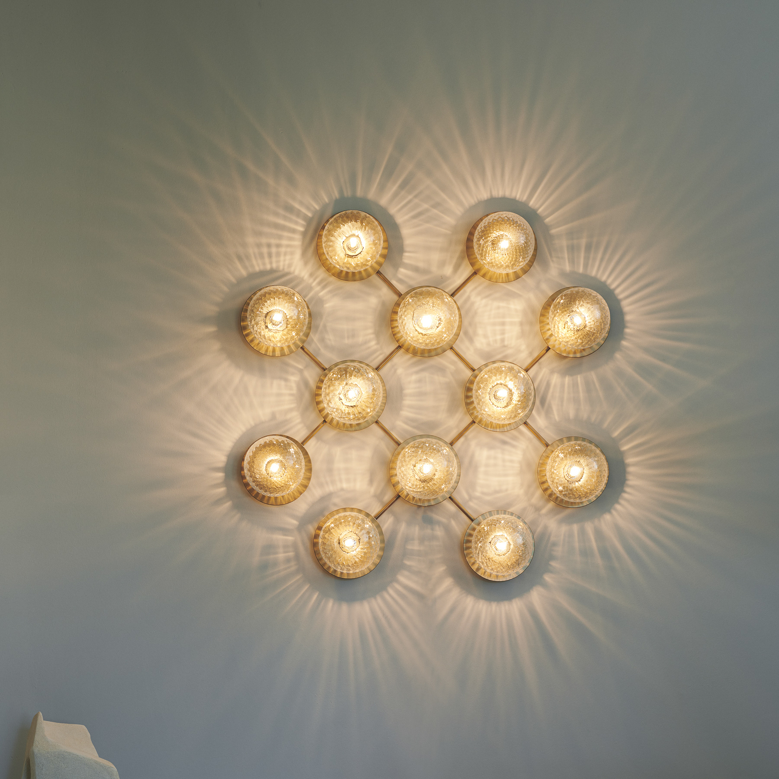 Nuura Liila 12 wall light, 12-bulb, gold/clear