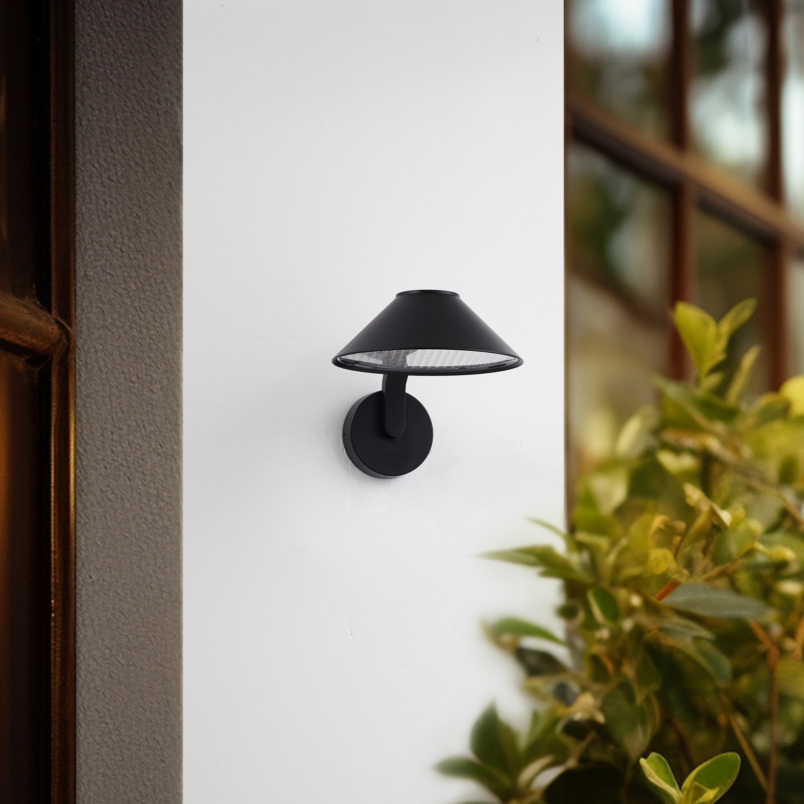 Capelo LED vonkajšie nástenné svietidlo Ø 20 cm čierne kovové - Lindby