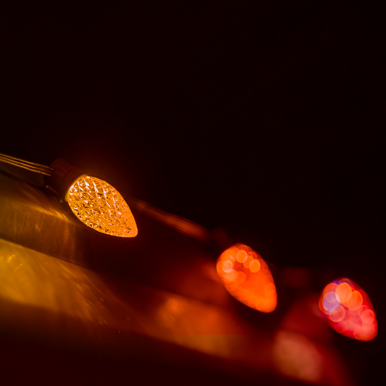 Twinkly Faceted C9 LED pasaku lukturi RGB, CH, 24m