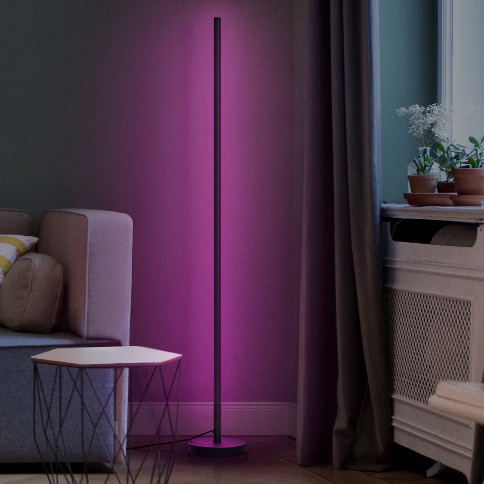 OSRAM SMART+ WiFi LED-gulvlampe ROUND svart 140 cm RGB CCT