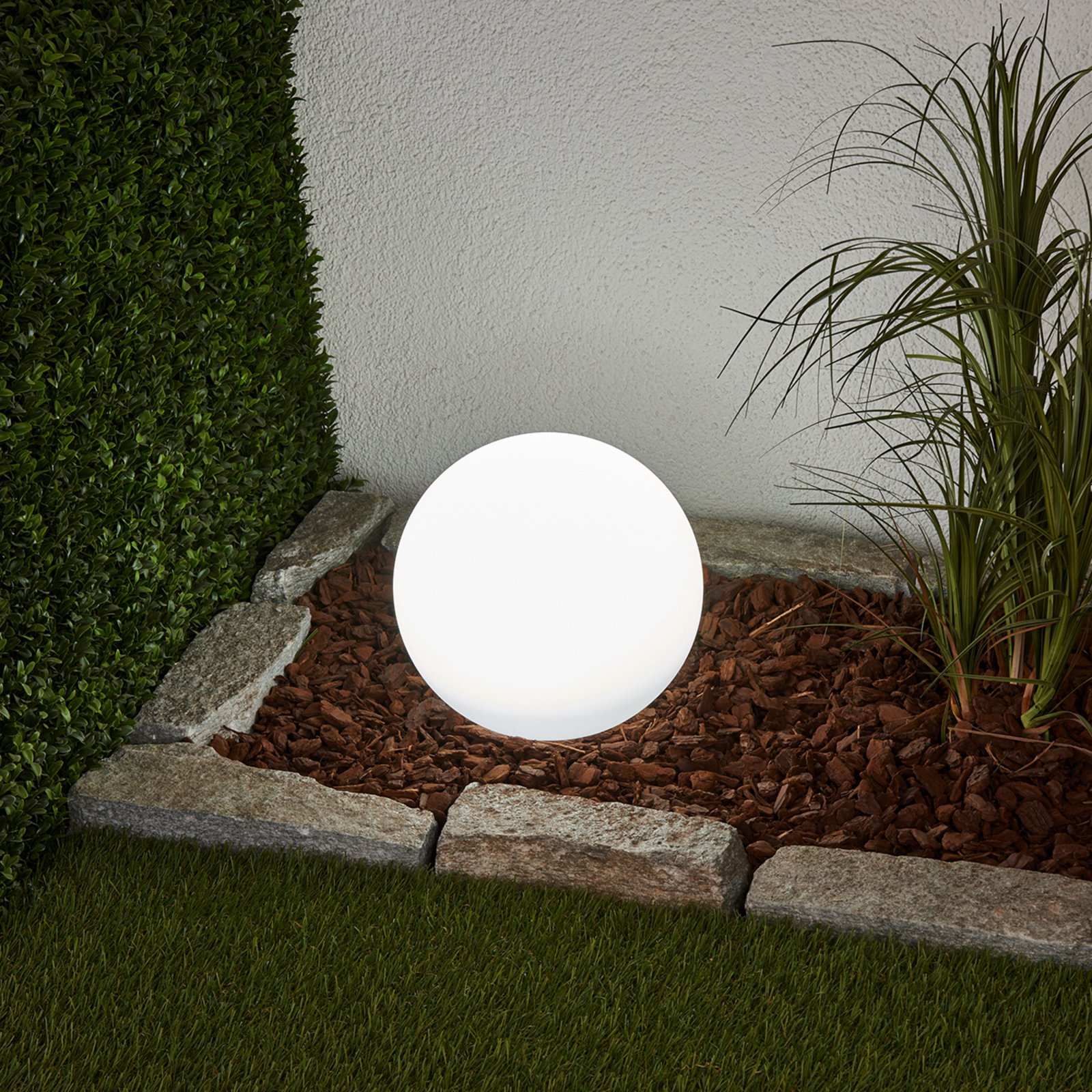 Lindby LED lamp op zonne-energie Lago, set van 3, bollen, grondpin, wit