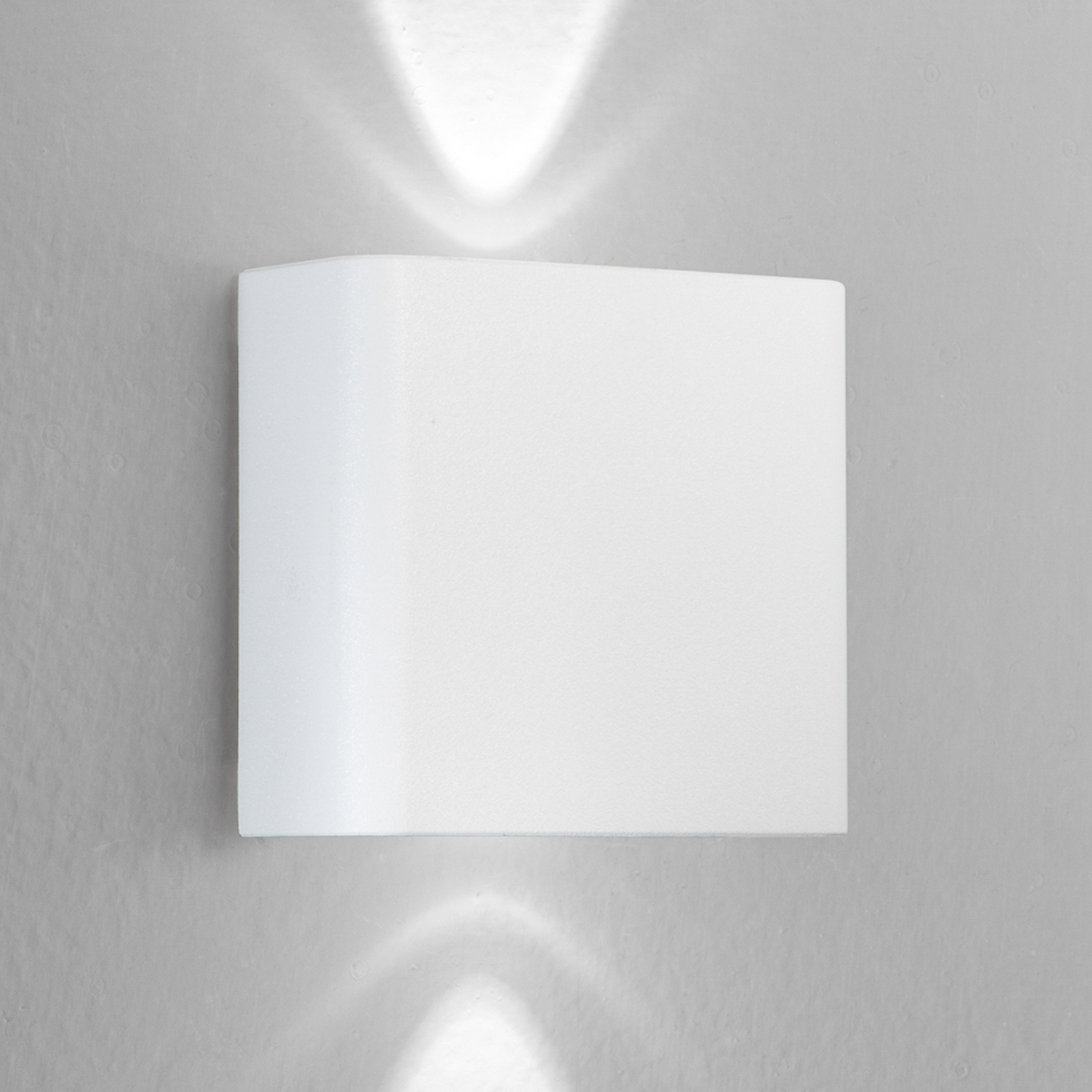 Applique d'extérieur LED KLEIN, blanche, largeur 11 cm, plastique Applique d'extérieur LED KLEIN, blanche, largeur 11 cm, plastique