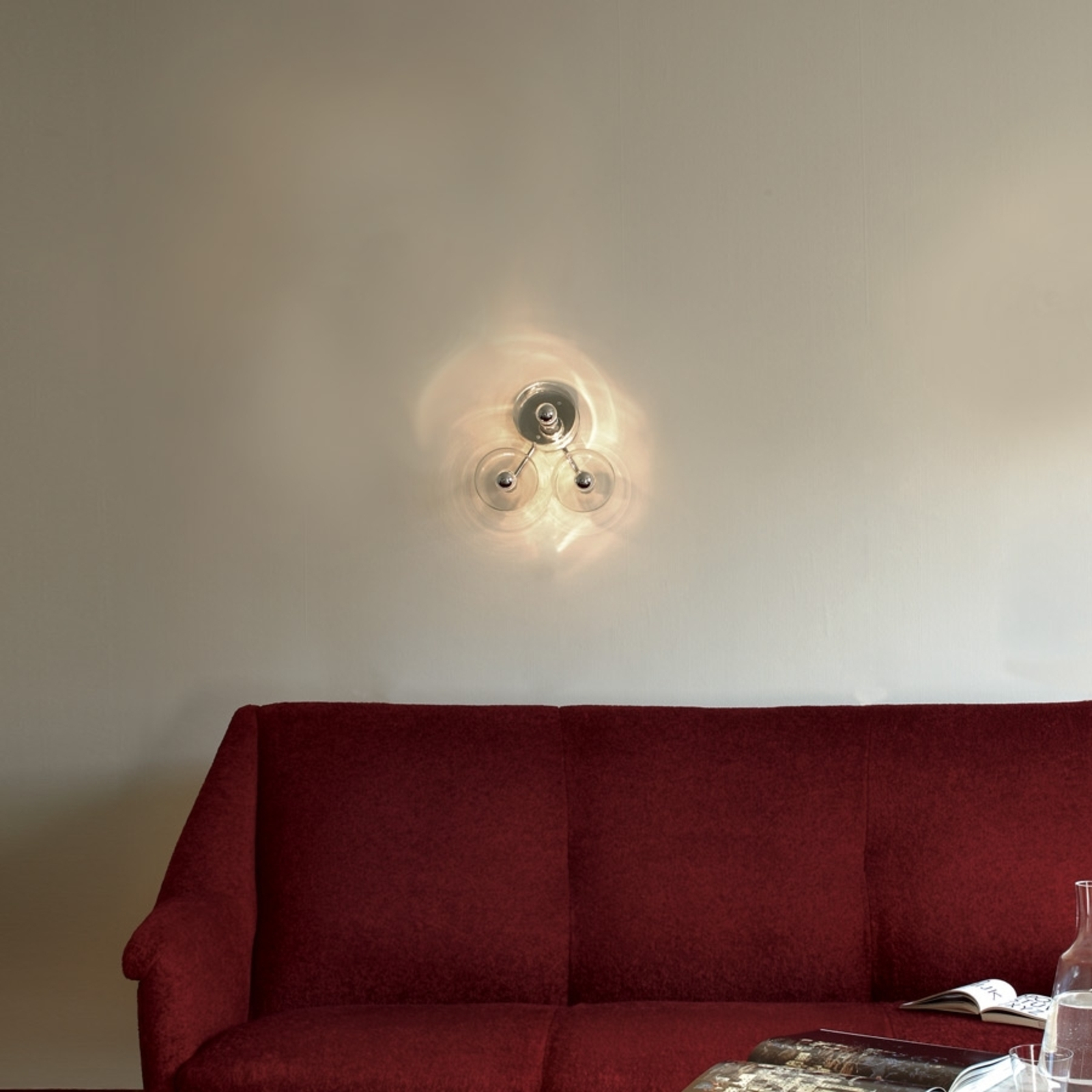 Oluce Fiore - triangular glass wall light