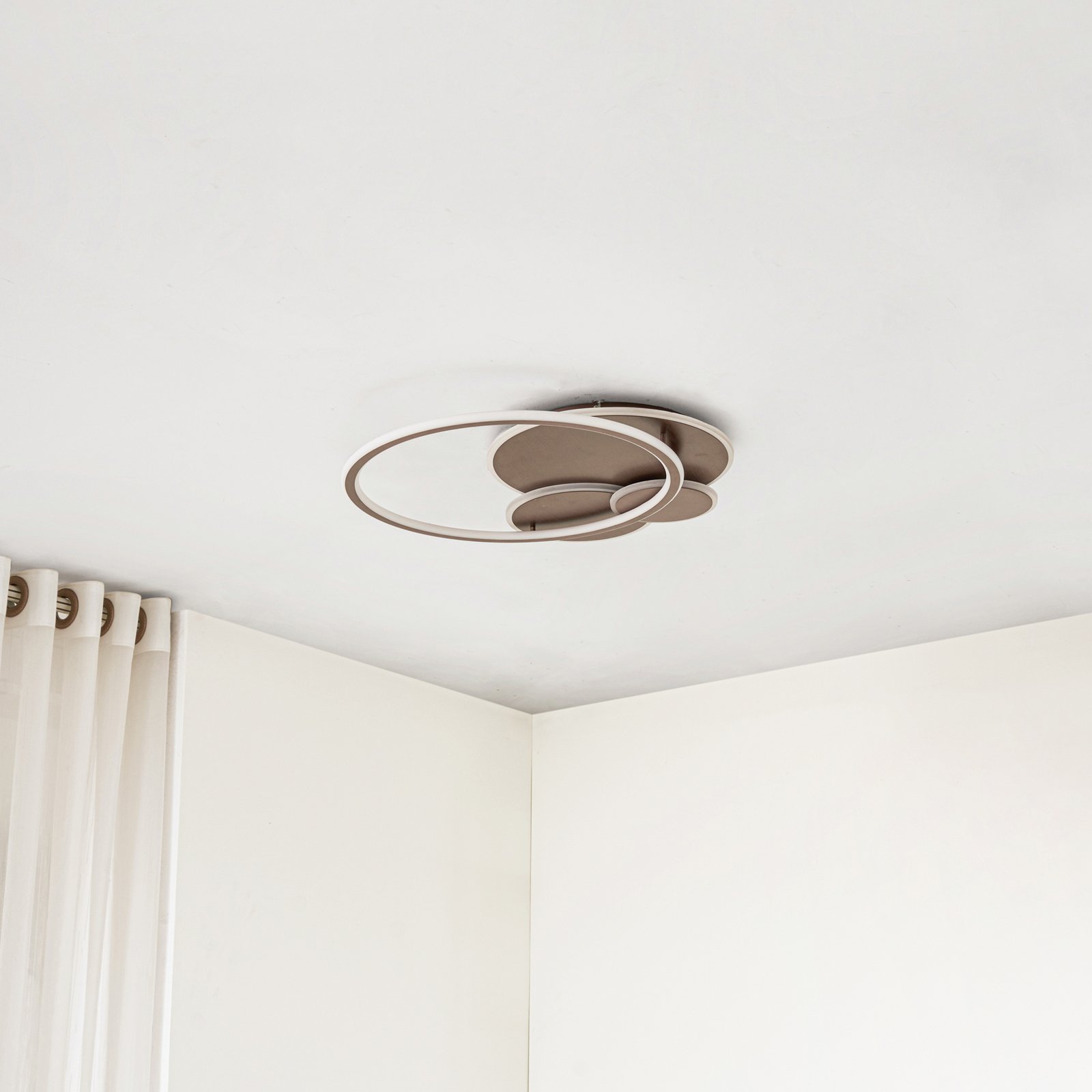 Circulo LED stropní svítidlo CCT stmívatelné hnědé - Lucande Circulo LED stropní svítidlo CCT stmívatelné hnědé - Lucande